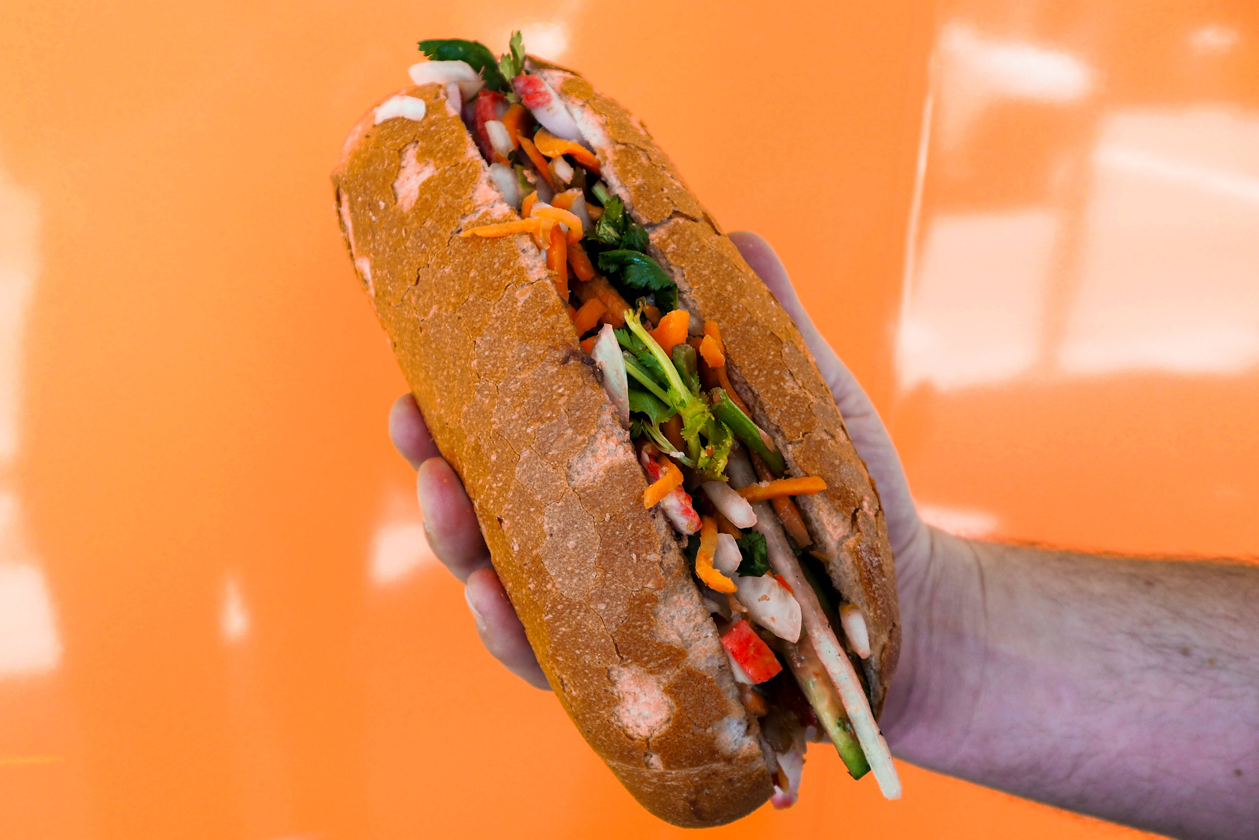 Versgemaakte banh mi tijdens culinaire wandeltour in Sydney in Australie