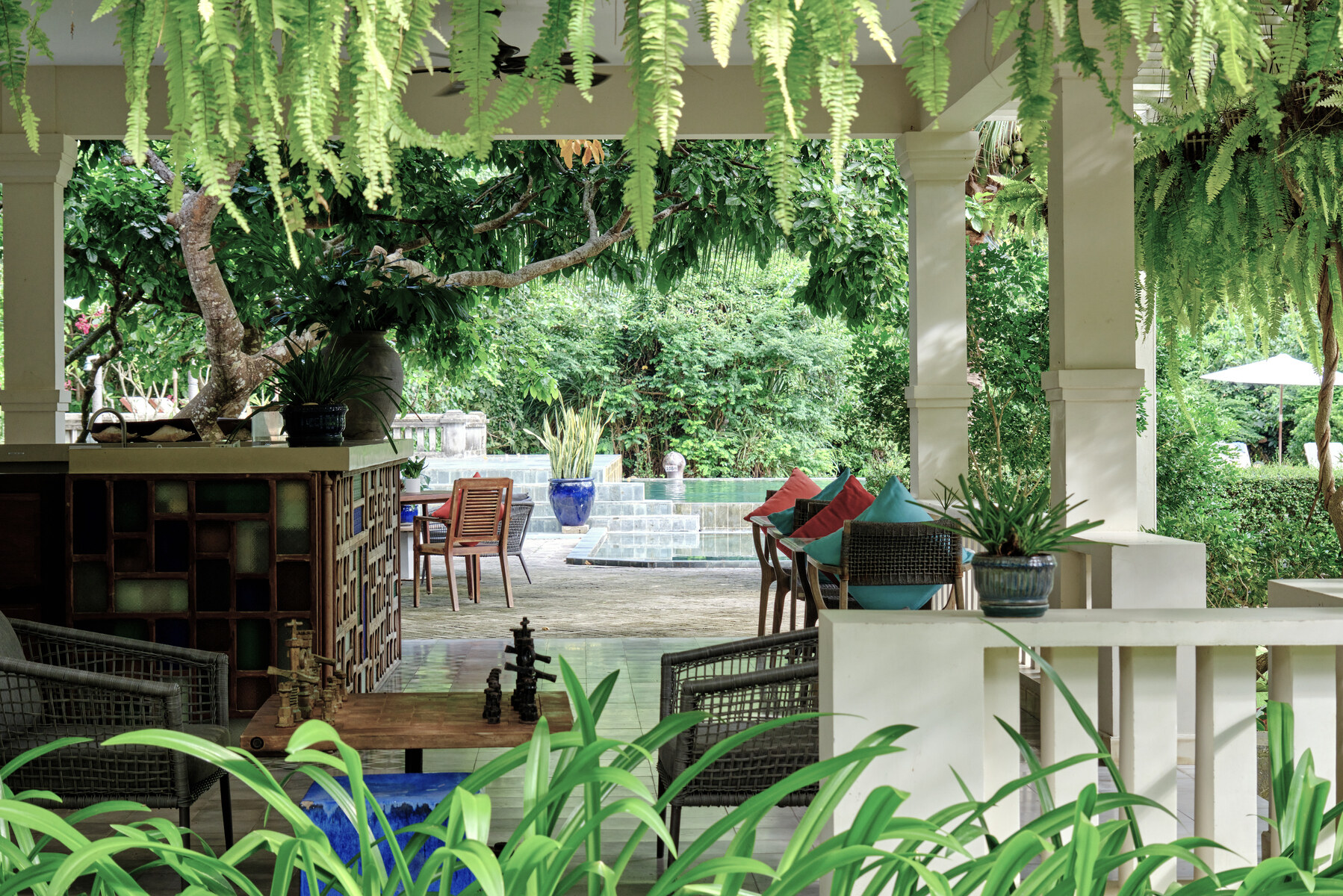 Vietnam Con Dao Poulo Condor Boutique Resort Pool Bar