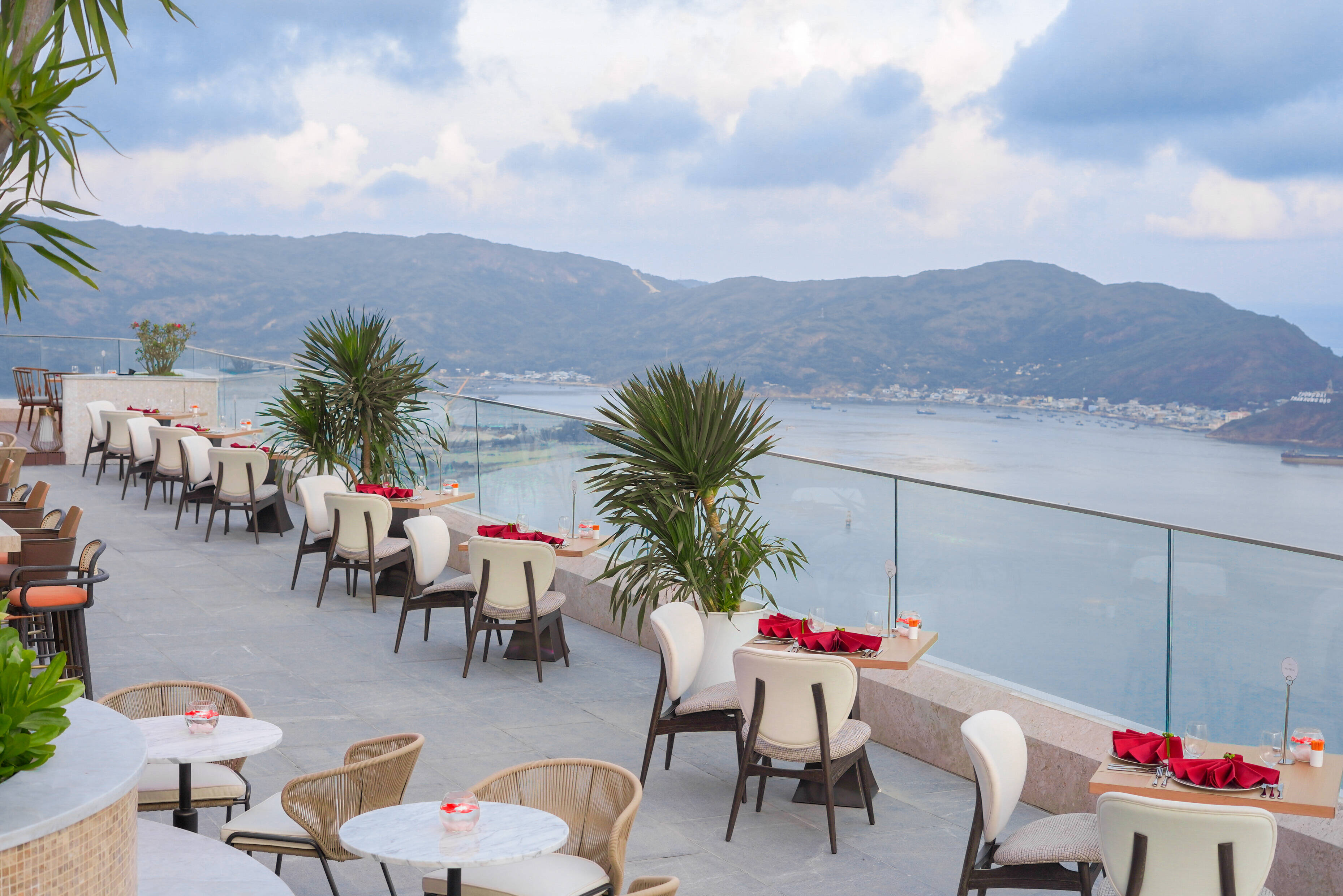 Vietnam Quy Nhom Grand Hyams Hotel Dakterras