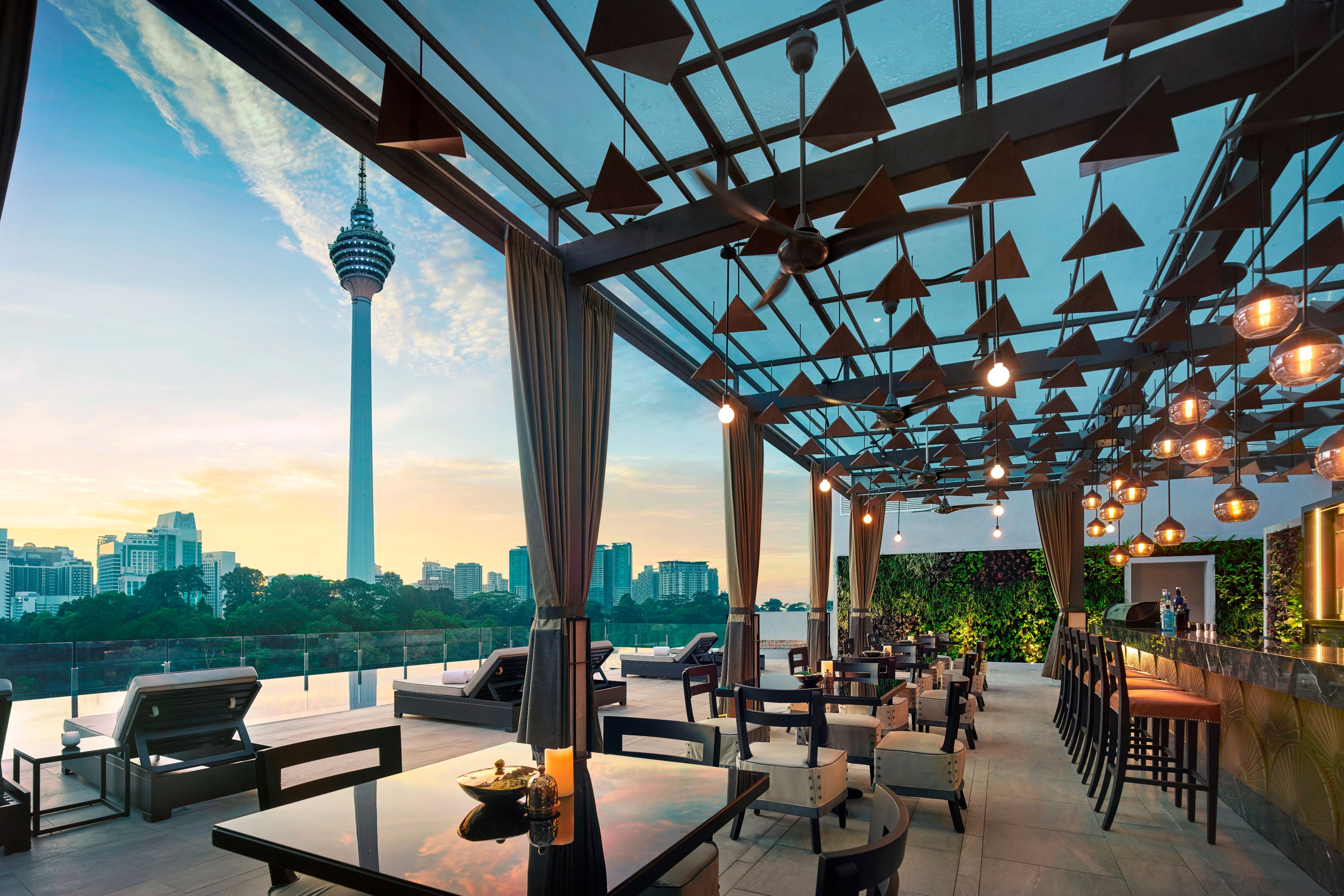 Maleisie Kuala Lumpur Hotel Stripes Pool Bar