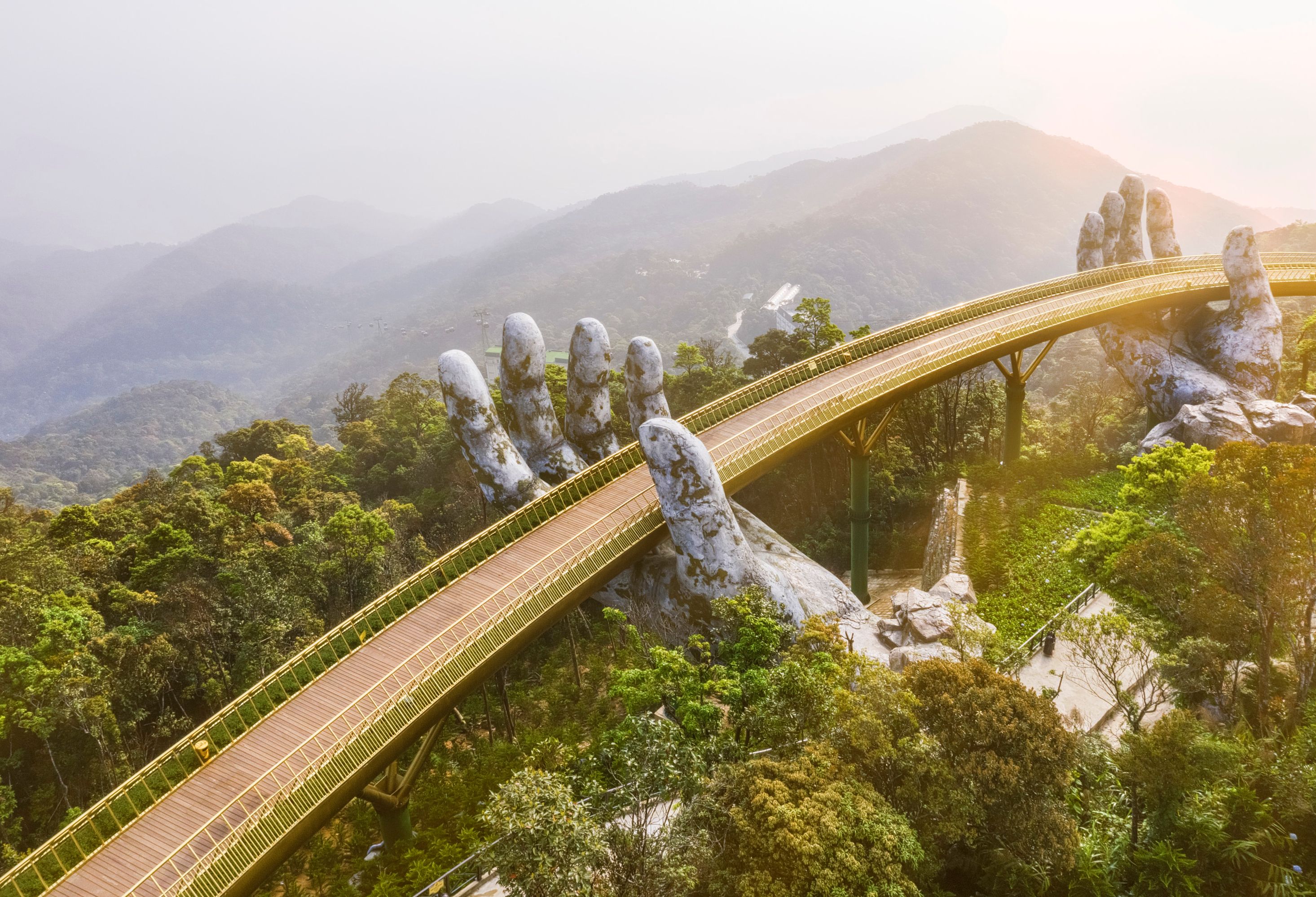 Vietnam Hoi An Ba Na Hills Golden Bridge