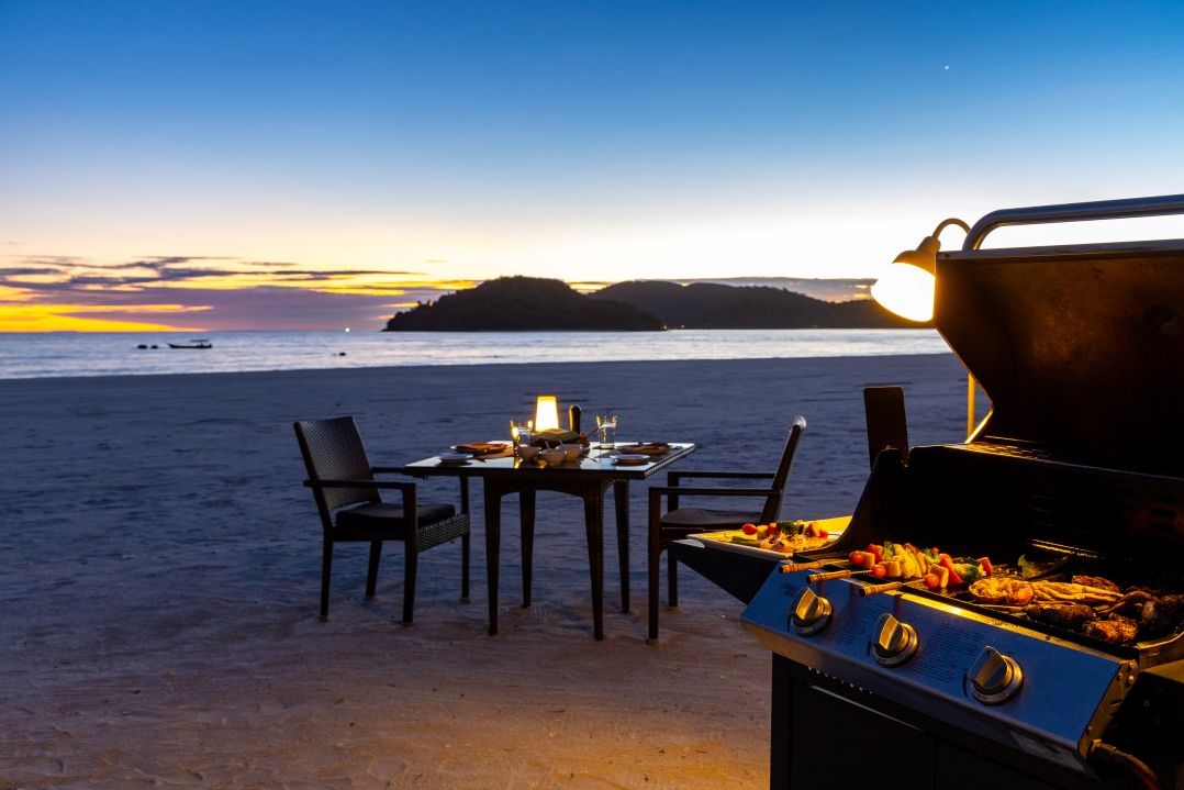 Maleisie Langkawi Casa del Mar Beach Barbecue