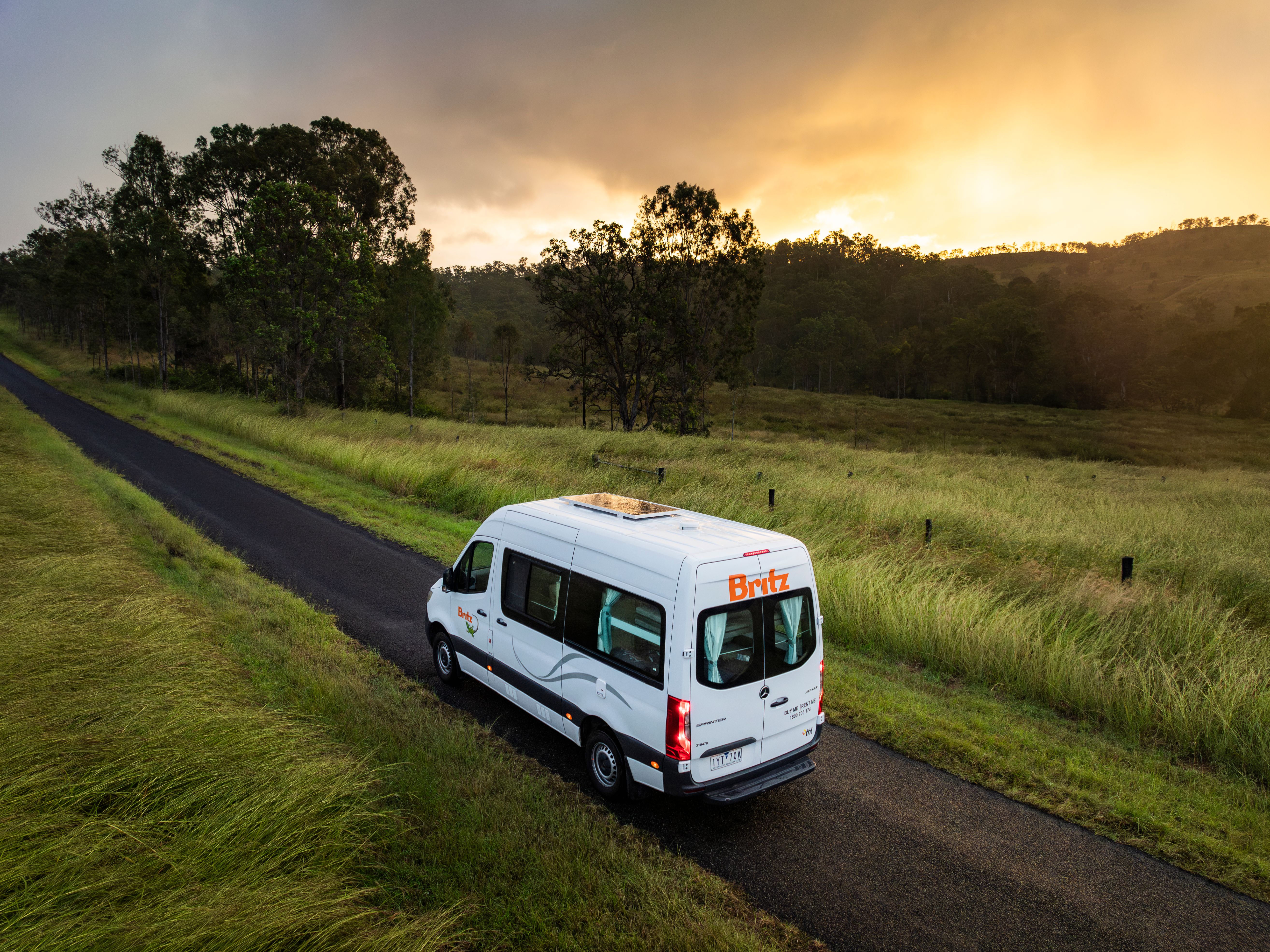 Model zonder rooftop tent Voyager Camper van Britz in Australie