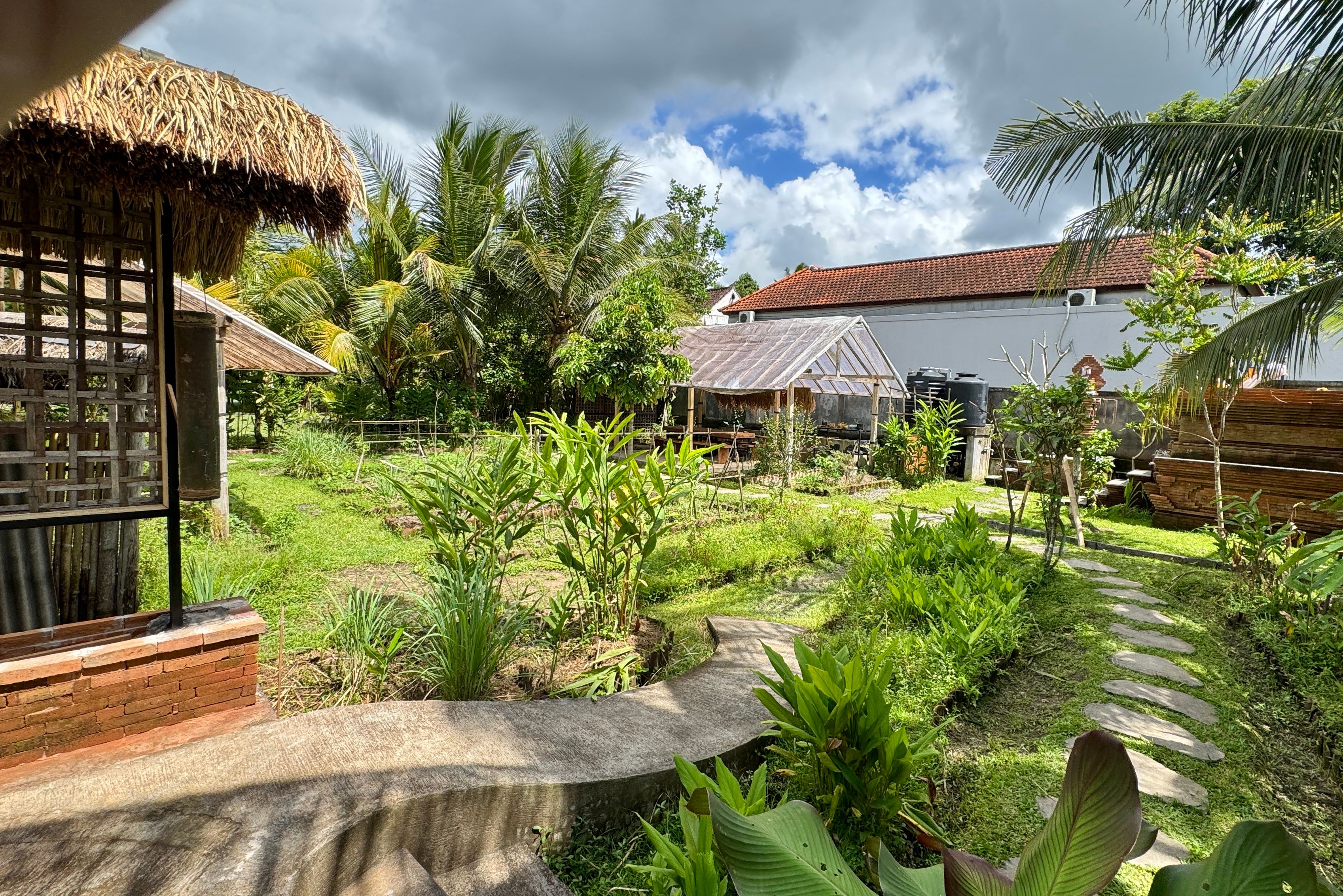 Mai Organic Community Garden bij Pejeng op Bali in Indonesie