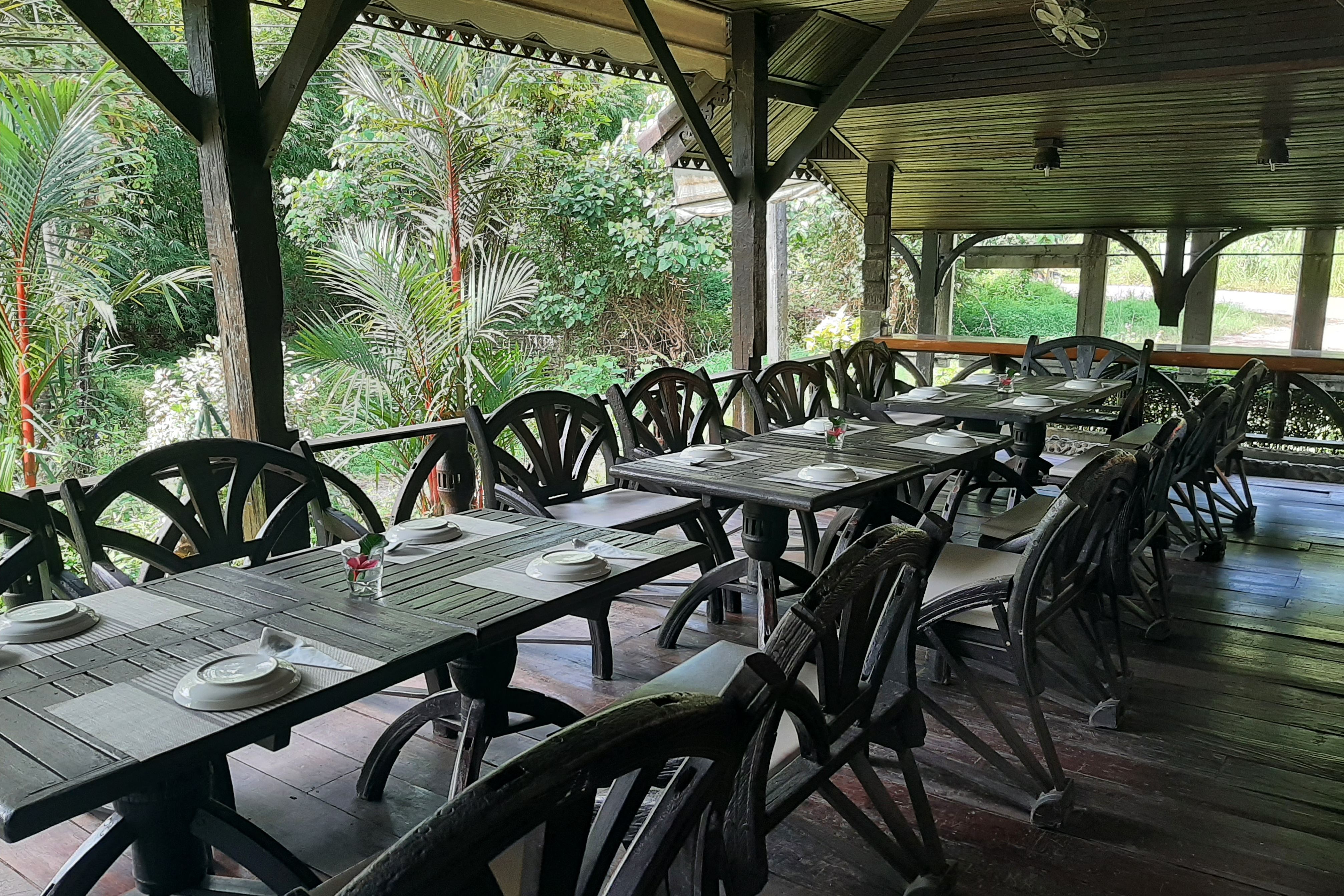 Thailand Khao Sok Montania Lifestyle Restaurant