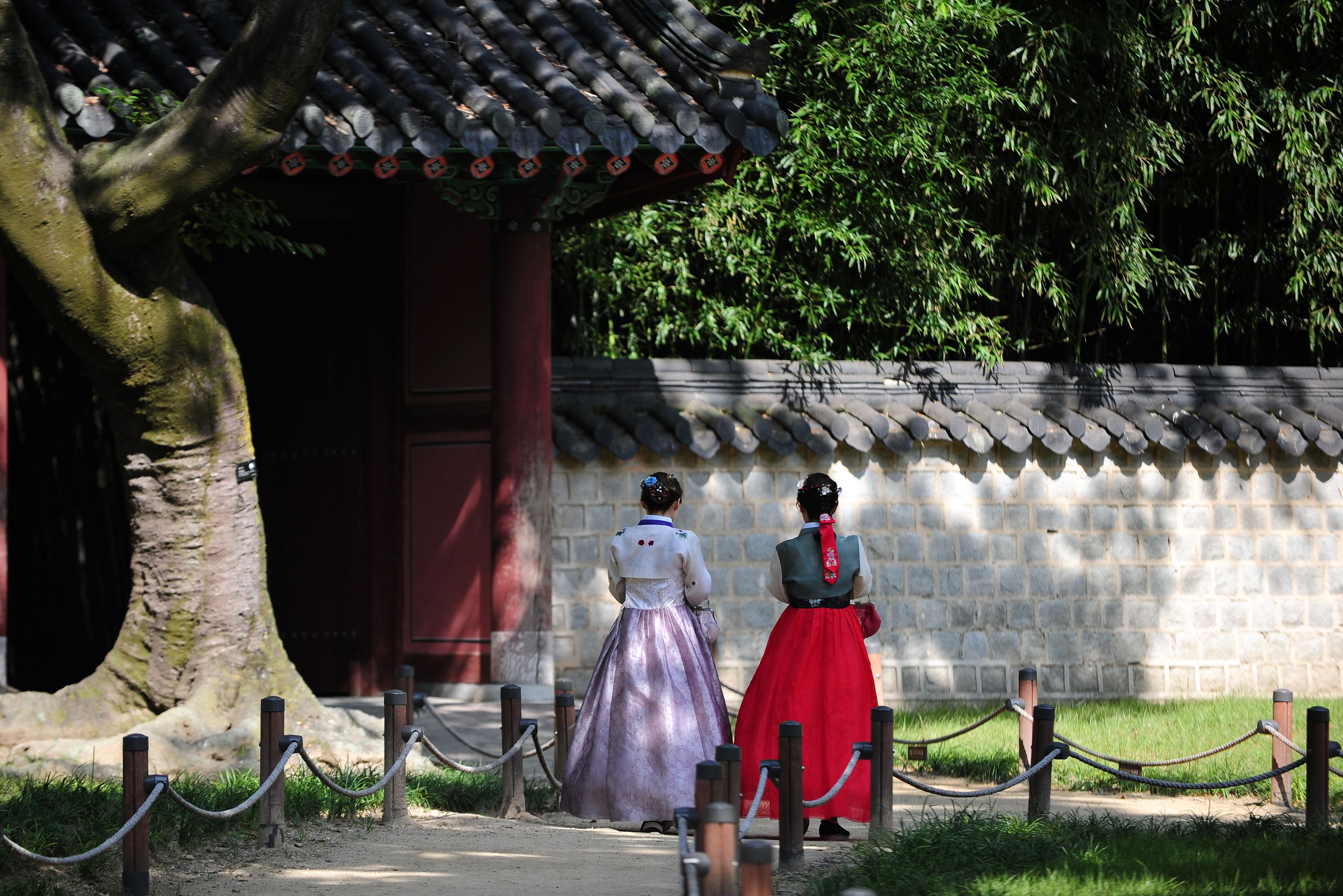 Vrouwen in traditionele kleding Jeonju