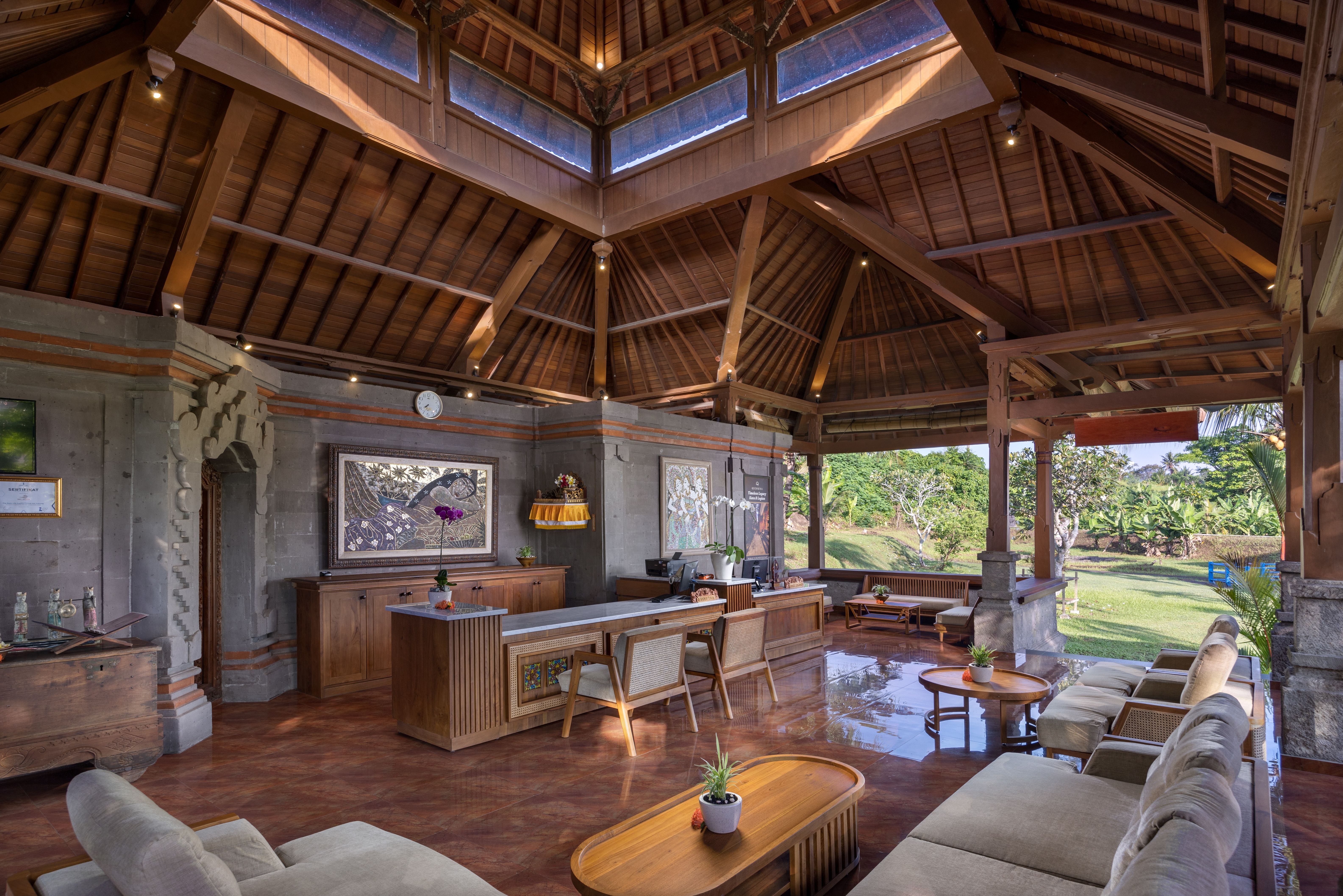 Lobby van het Santi Mandala in regio Ubud op Bali