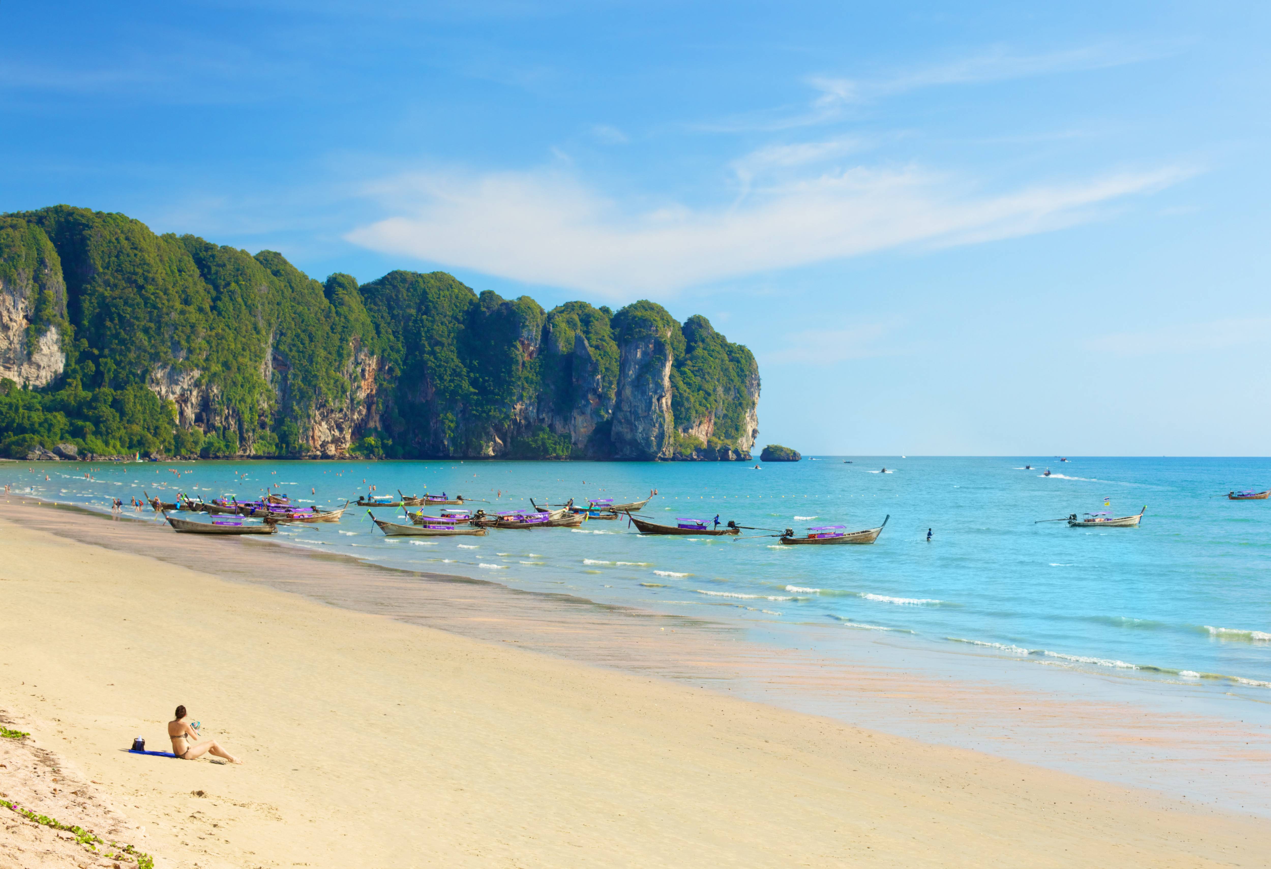 Strand bij Krabi in Thailand
