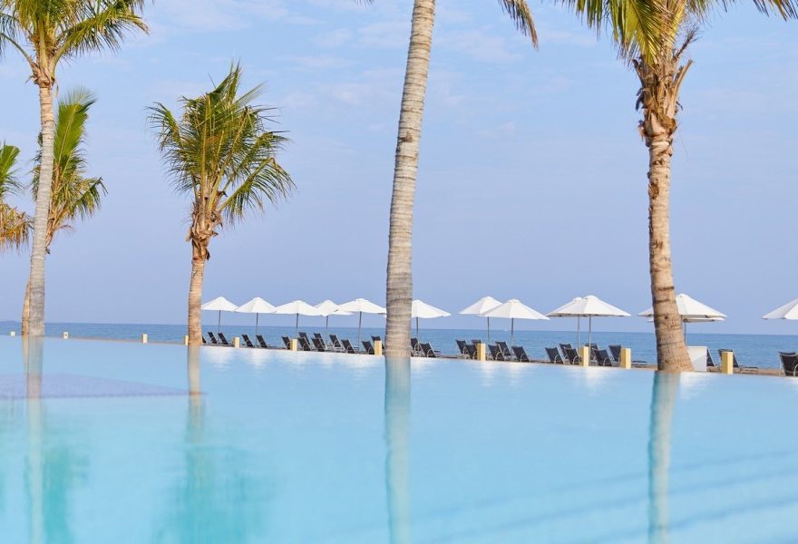 oman-muscat-barcelo-mussanah-resort-pool