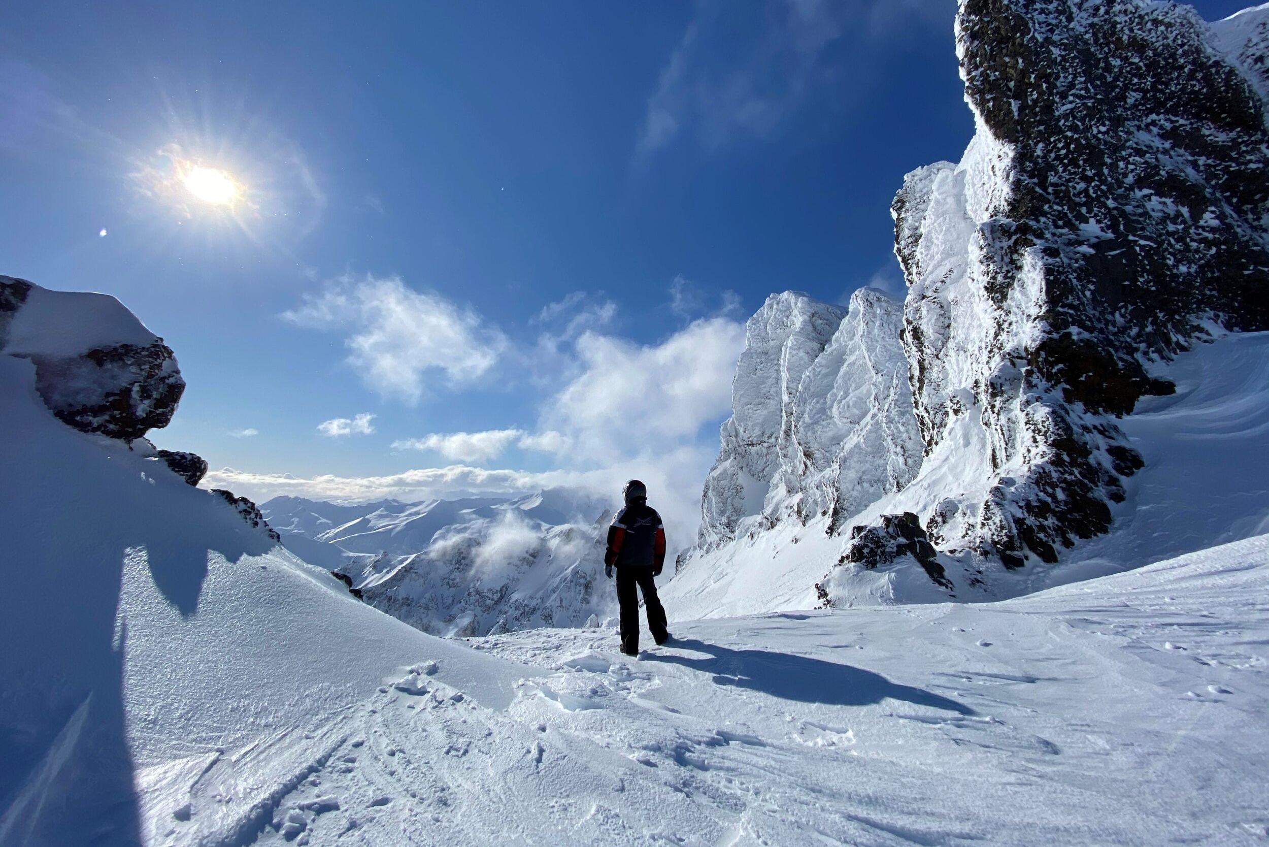 Sneeuwscooter tocht bij Vatnajokull Gletsjer in Ijsland