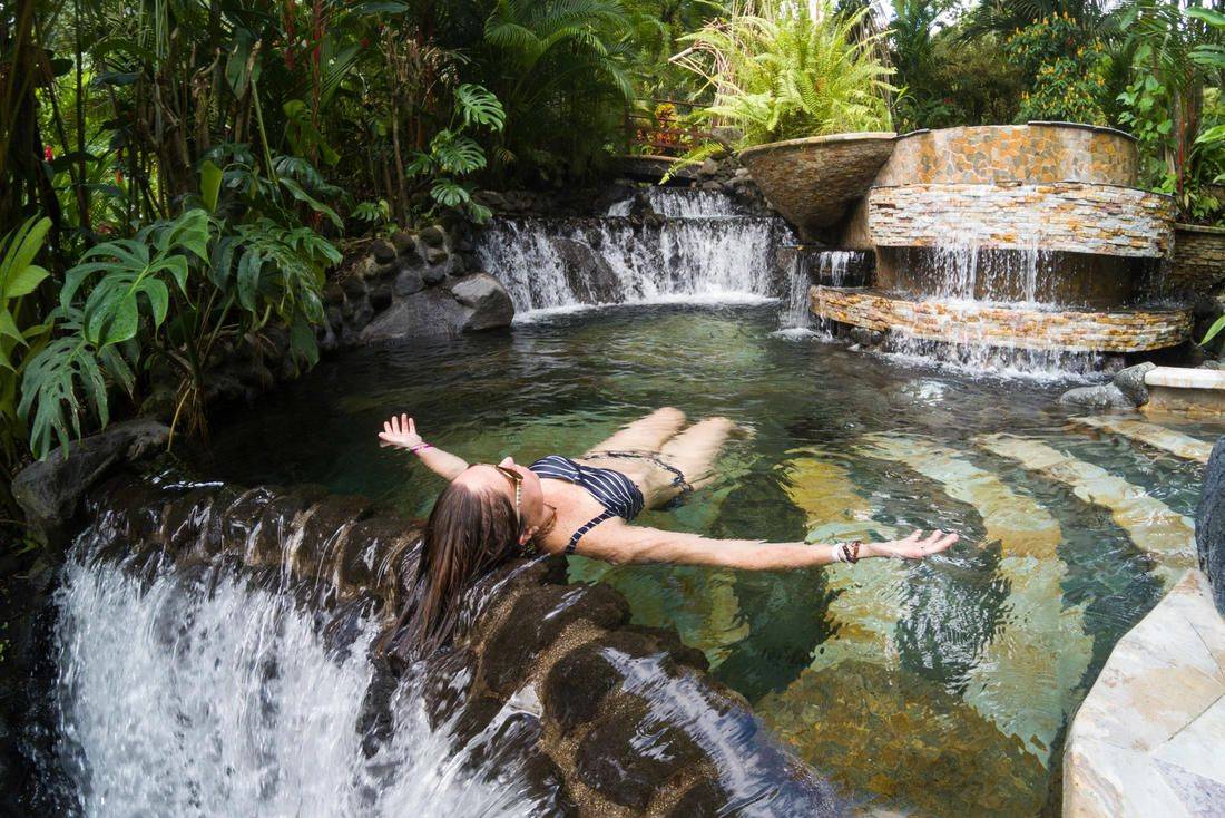 Hot spring bij Arenal in Costa Rica