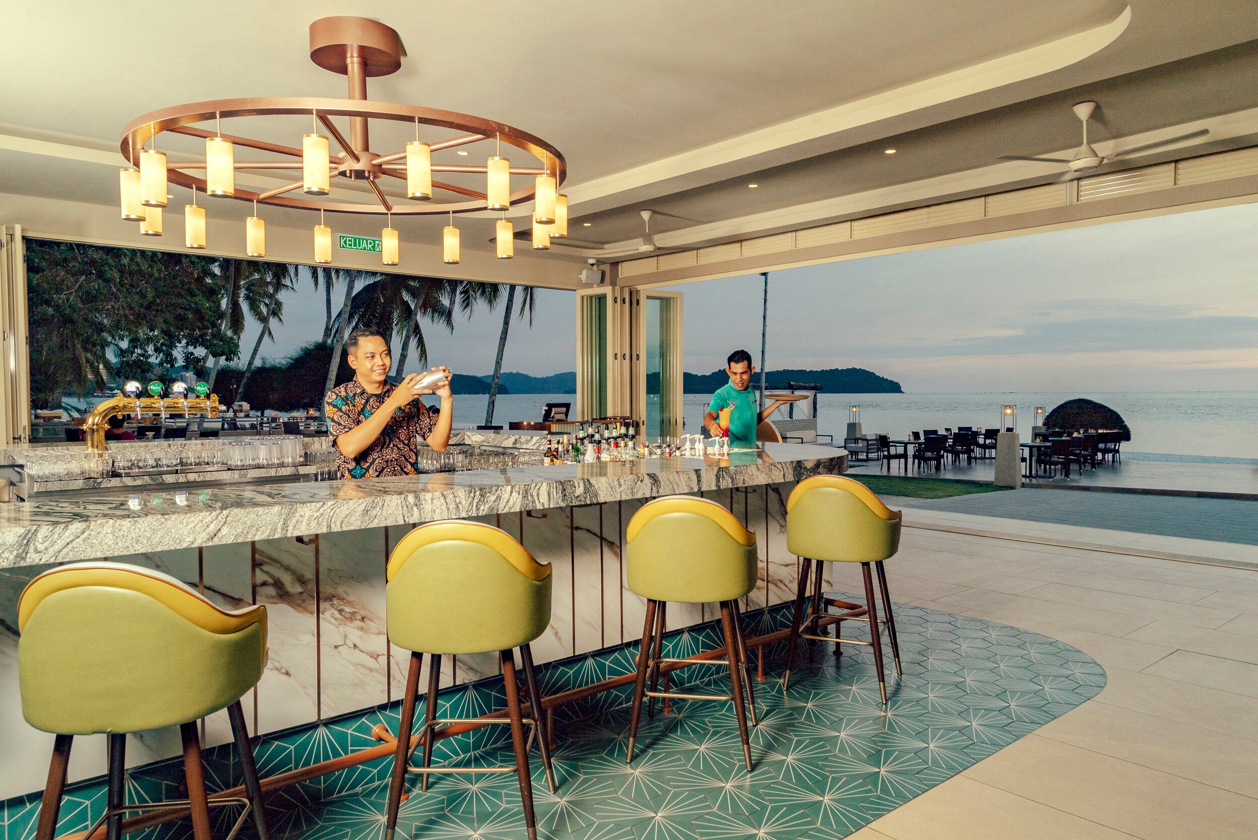 Maleisie Langkawi Pelangi Beach Resort Bar