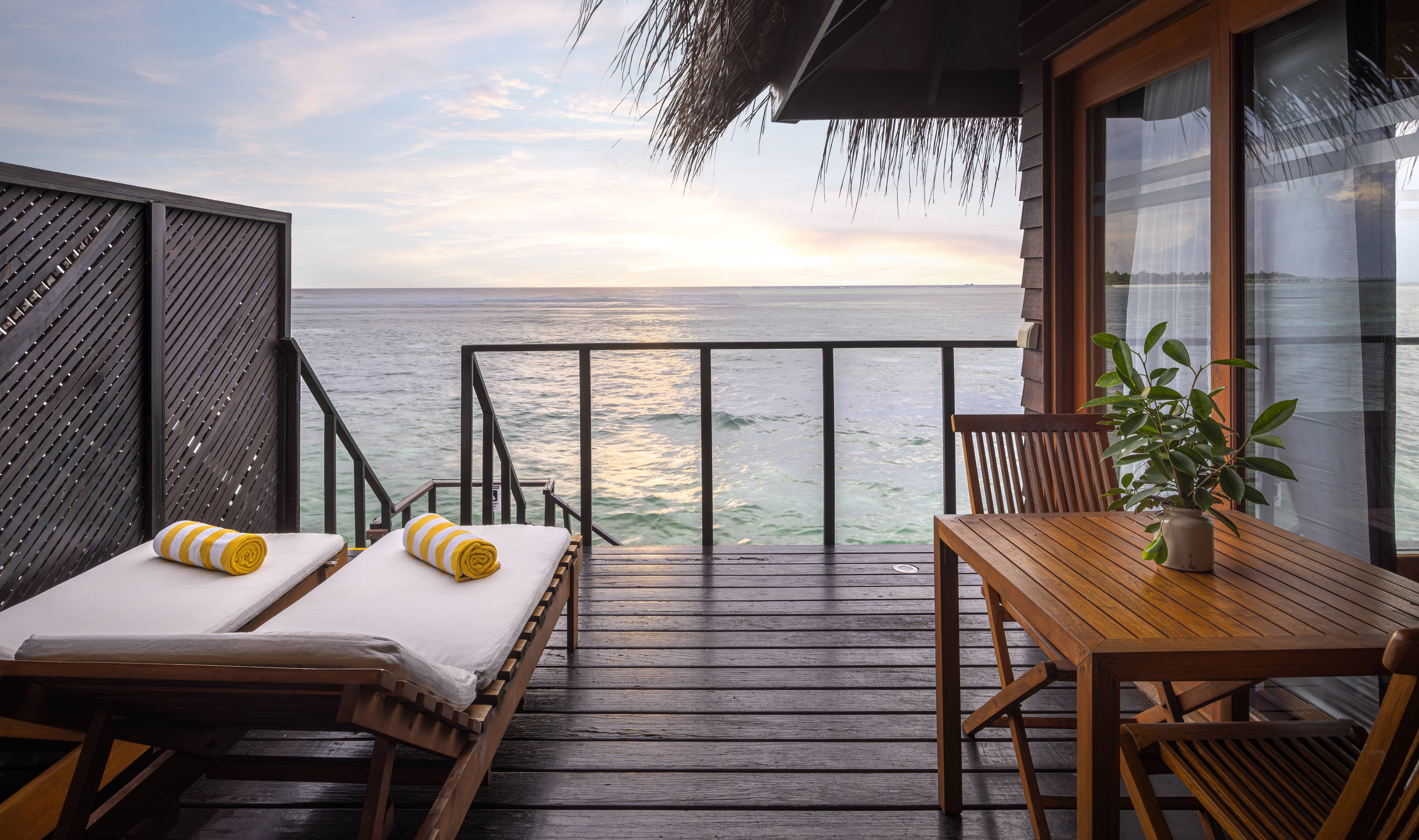 Malediven Adaaran Select Hudhuran Fushi Sunrise Ocean Villa