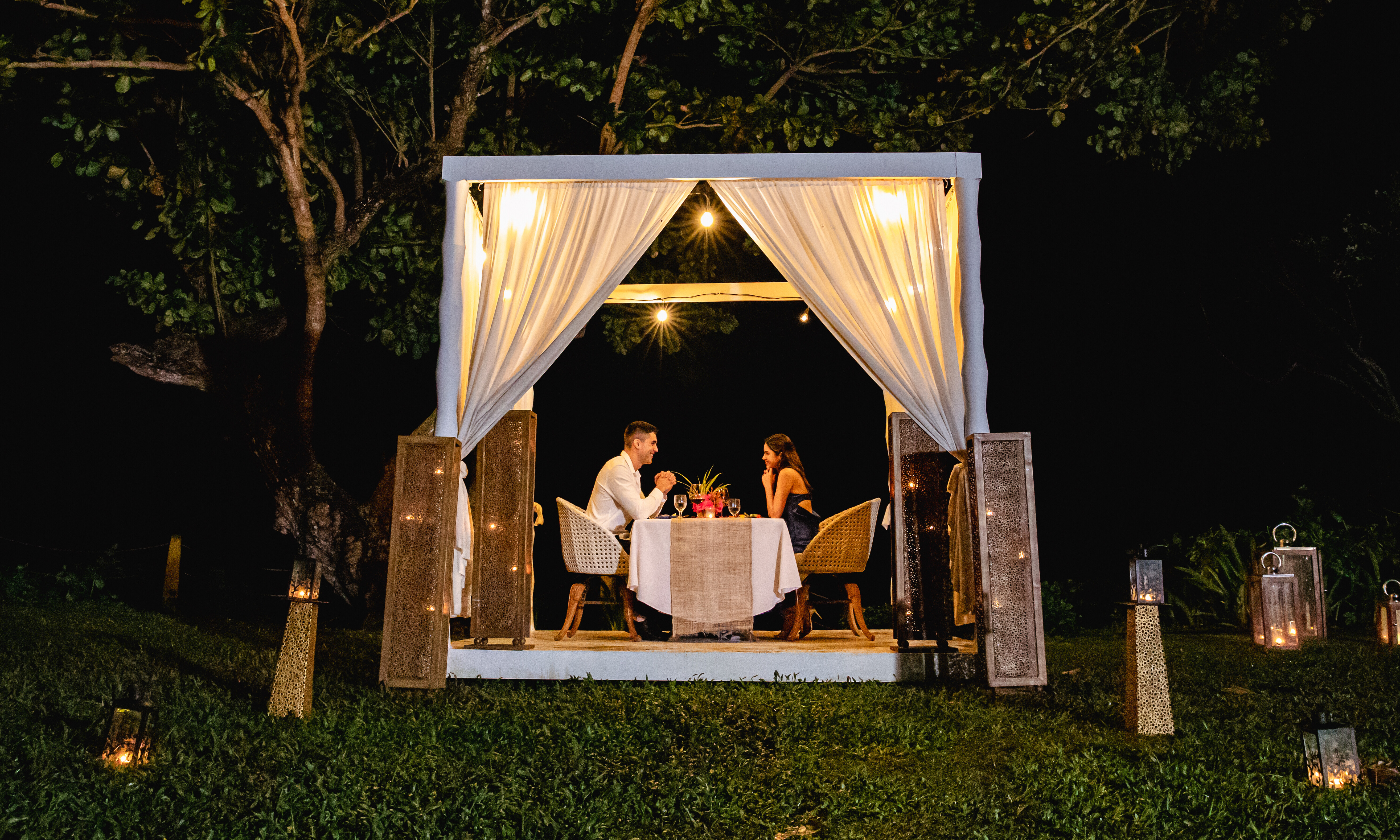 Filipijnen-Bohol-Panglao-Amorita-Resort-romantisch-diner