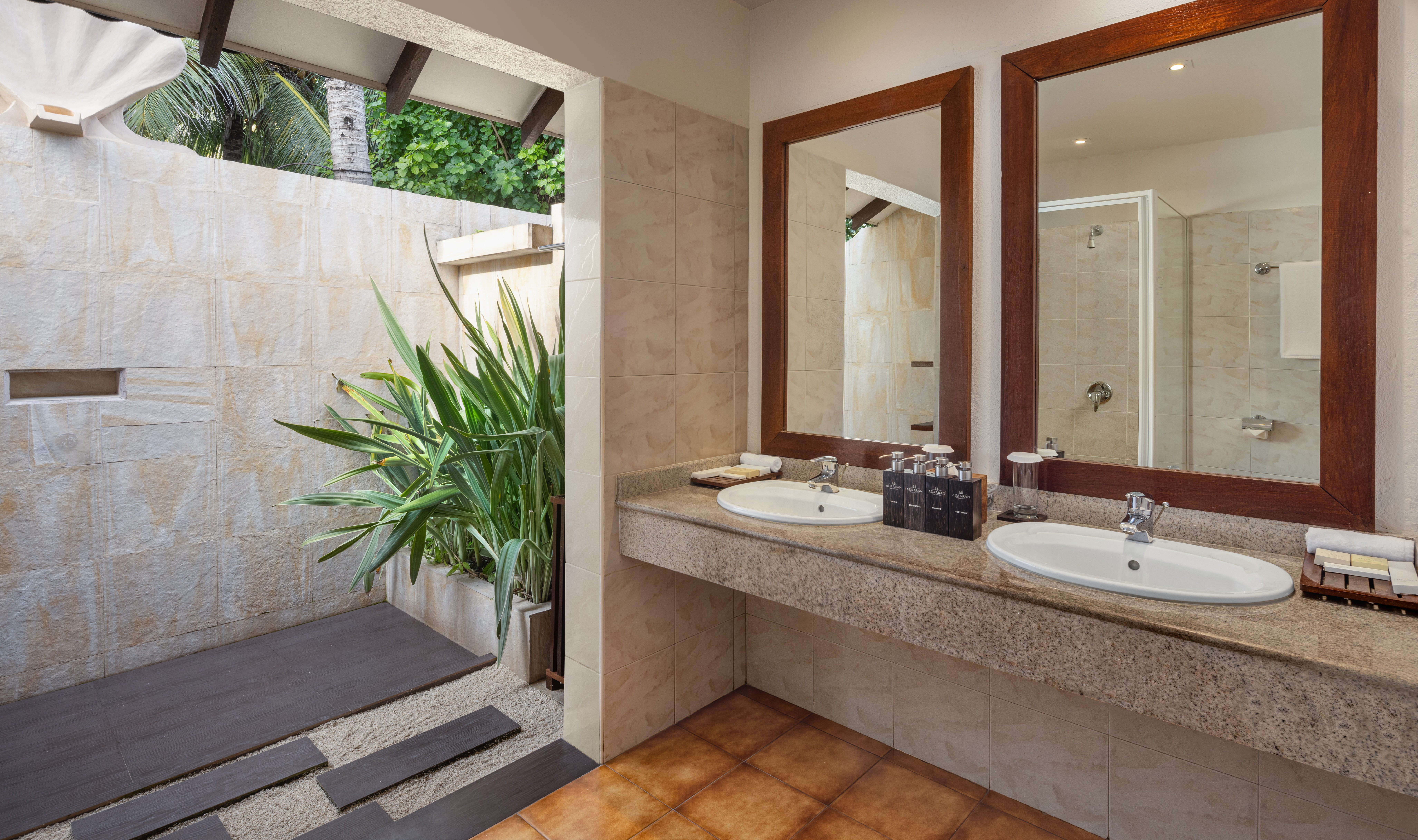 Malediven Adaaran Select Meedhupparu Beach Villa