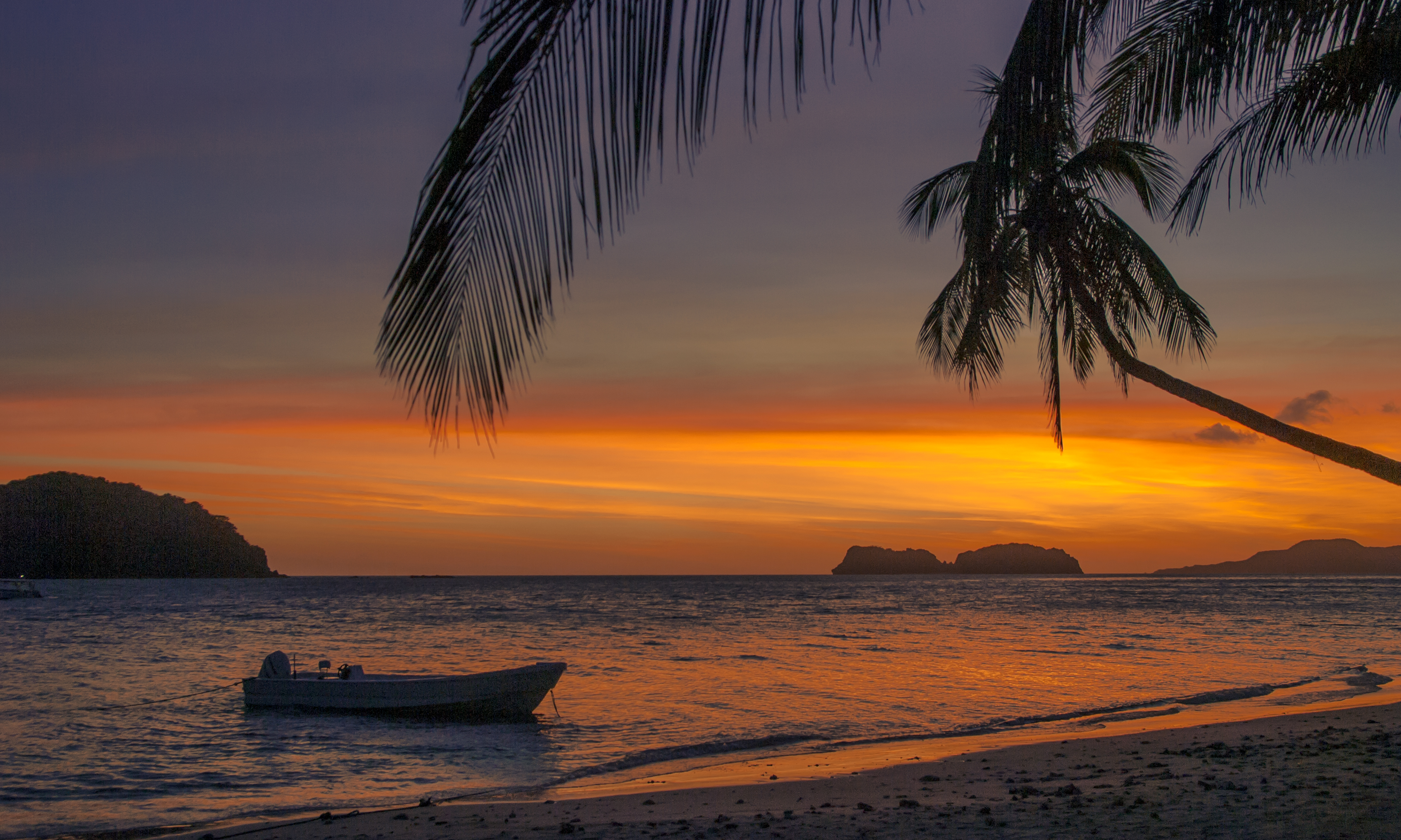 Filipijnen-El-Nido-Resorts-Pangulasian-Island-Zonsondergang-Strand