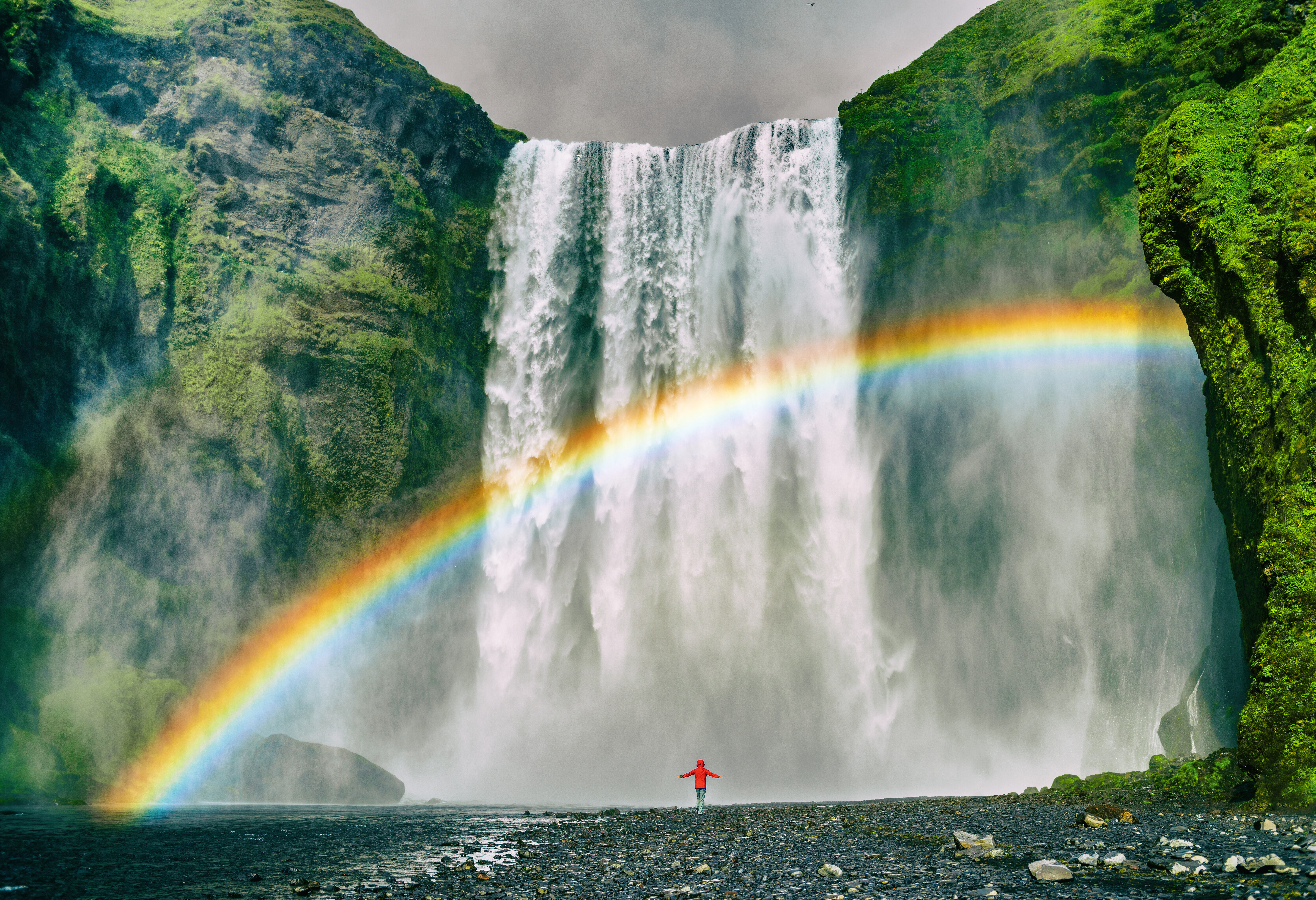 Waterval Skógafoss in IJsland