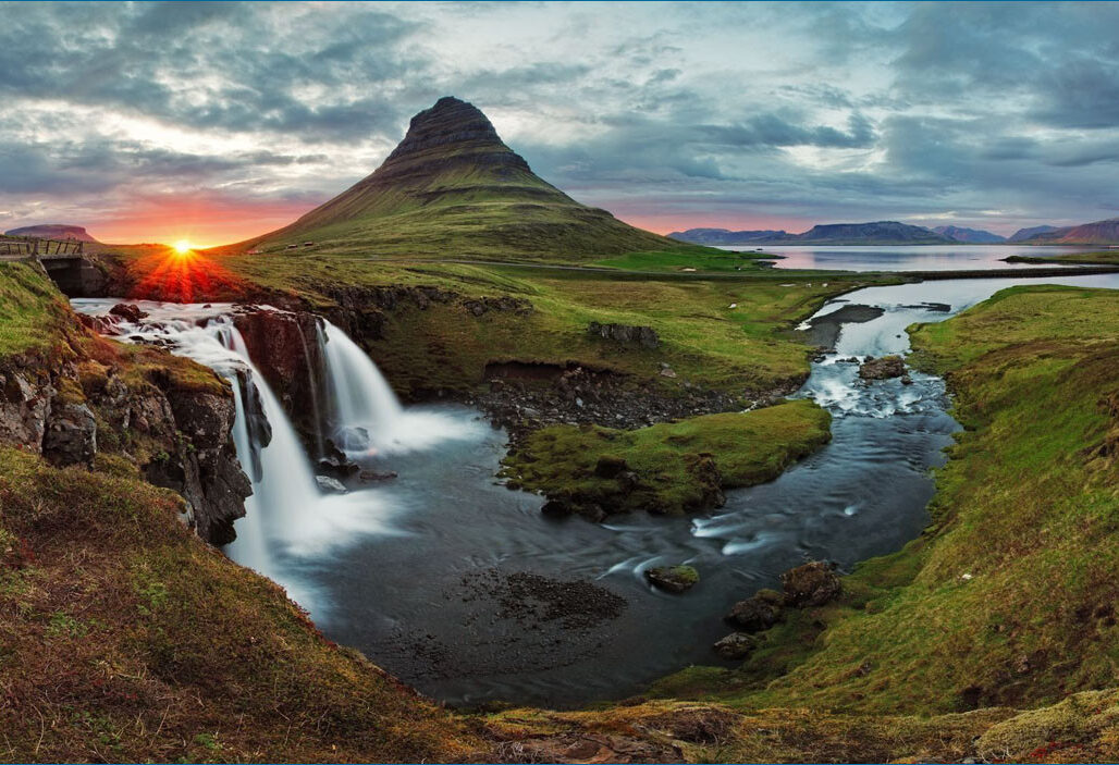 Kirkjufell op schiereiland Snæfellsnes in IJsland