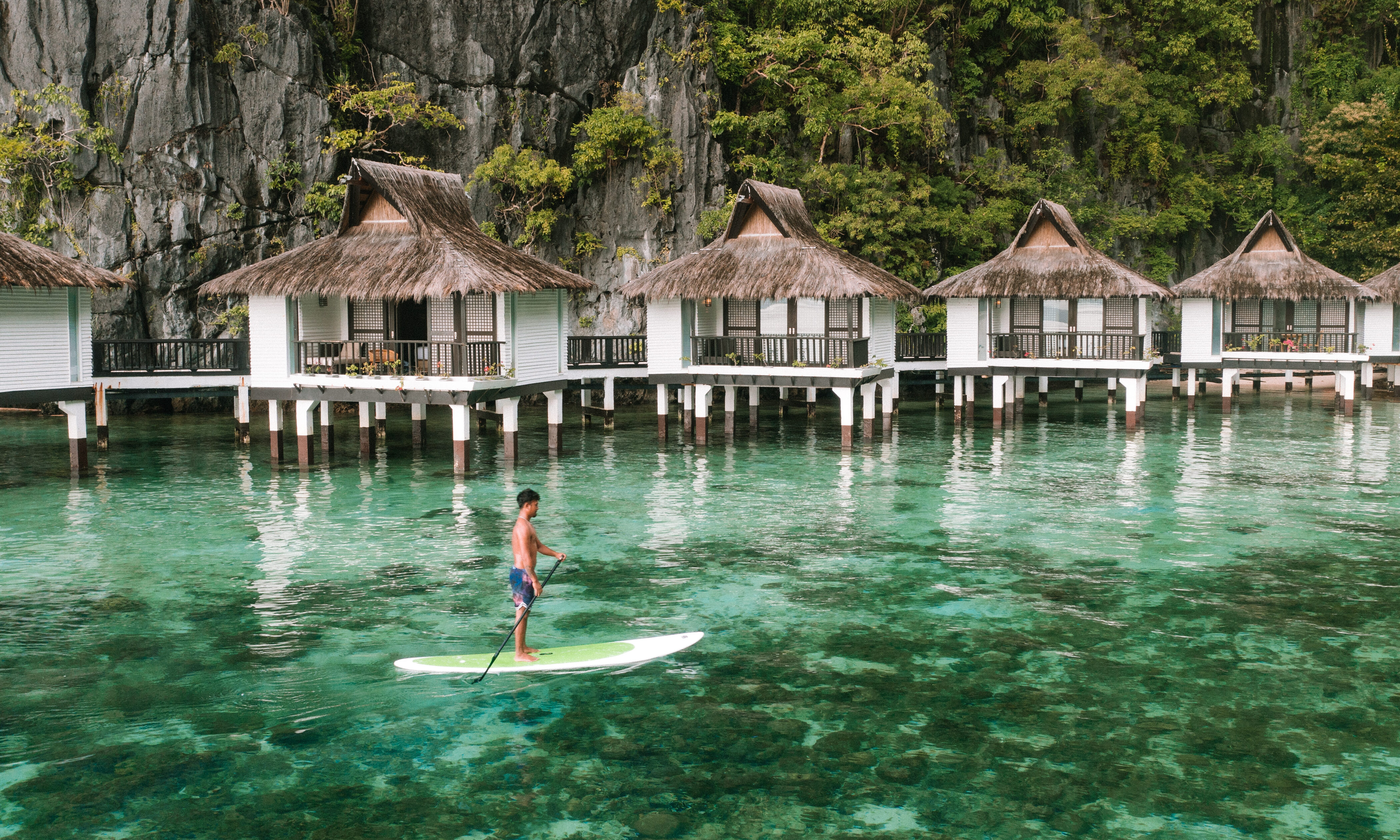 Filipijnen-El-Nido-Resorts-Miniloc-Kajakken