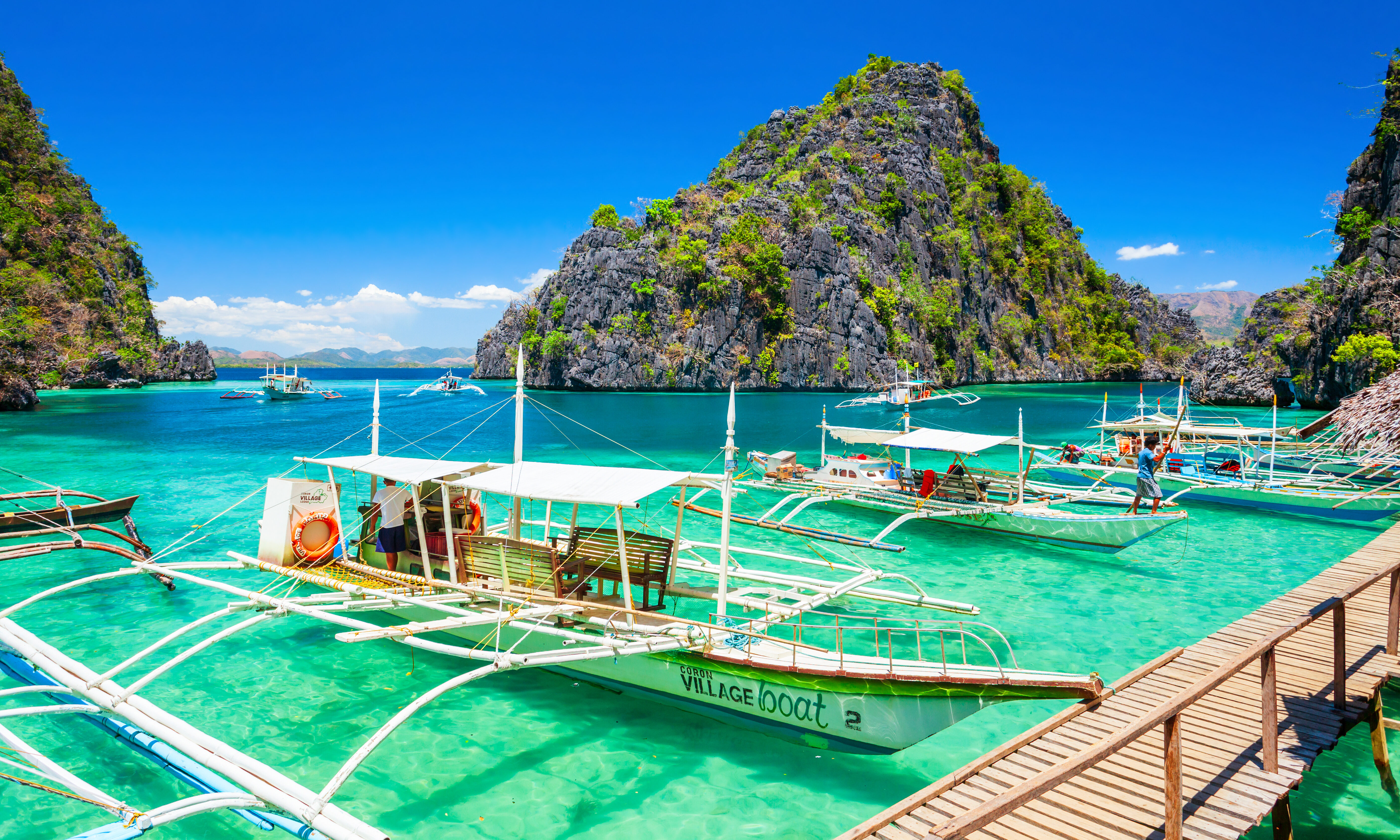 Filipijnen-Palawan-Coron-Bay-Blue-Lagoon