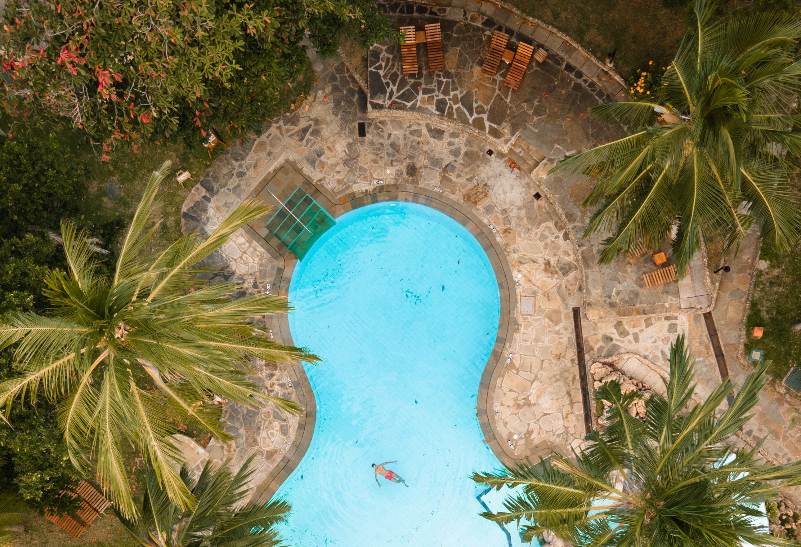 Zwembad in Severin Sea Lodge in Bamburi Beach in Kenia