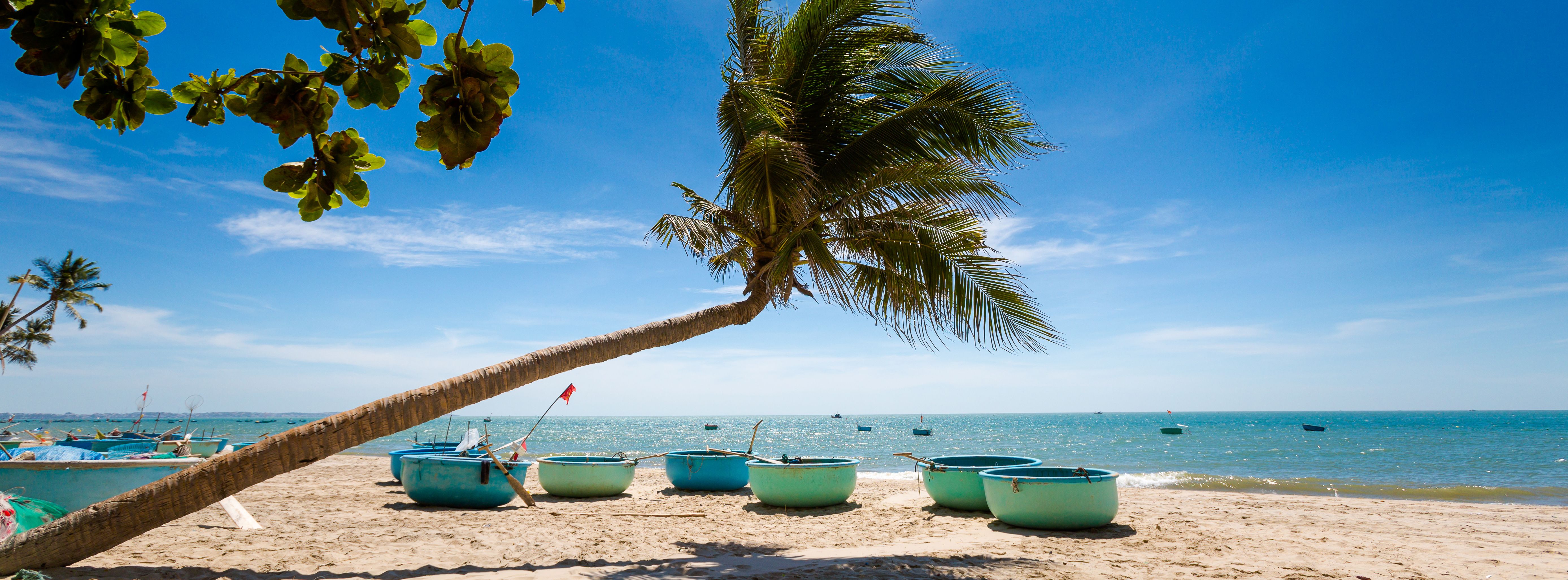 Vietnam-Mui-Ne-vissersbootjes-op-het-strand