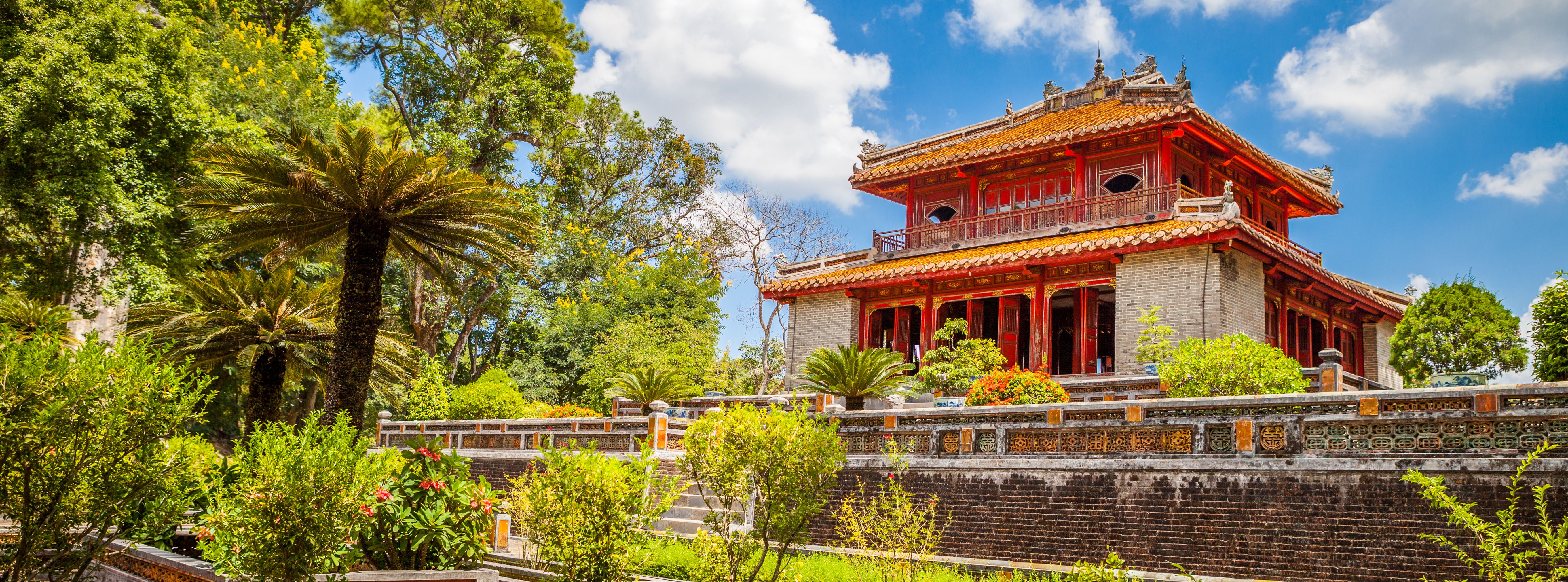 Vietnam-Hue-Minh-Mang-Mausoleum-Minh-Lau-Pavilion