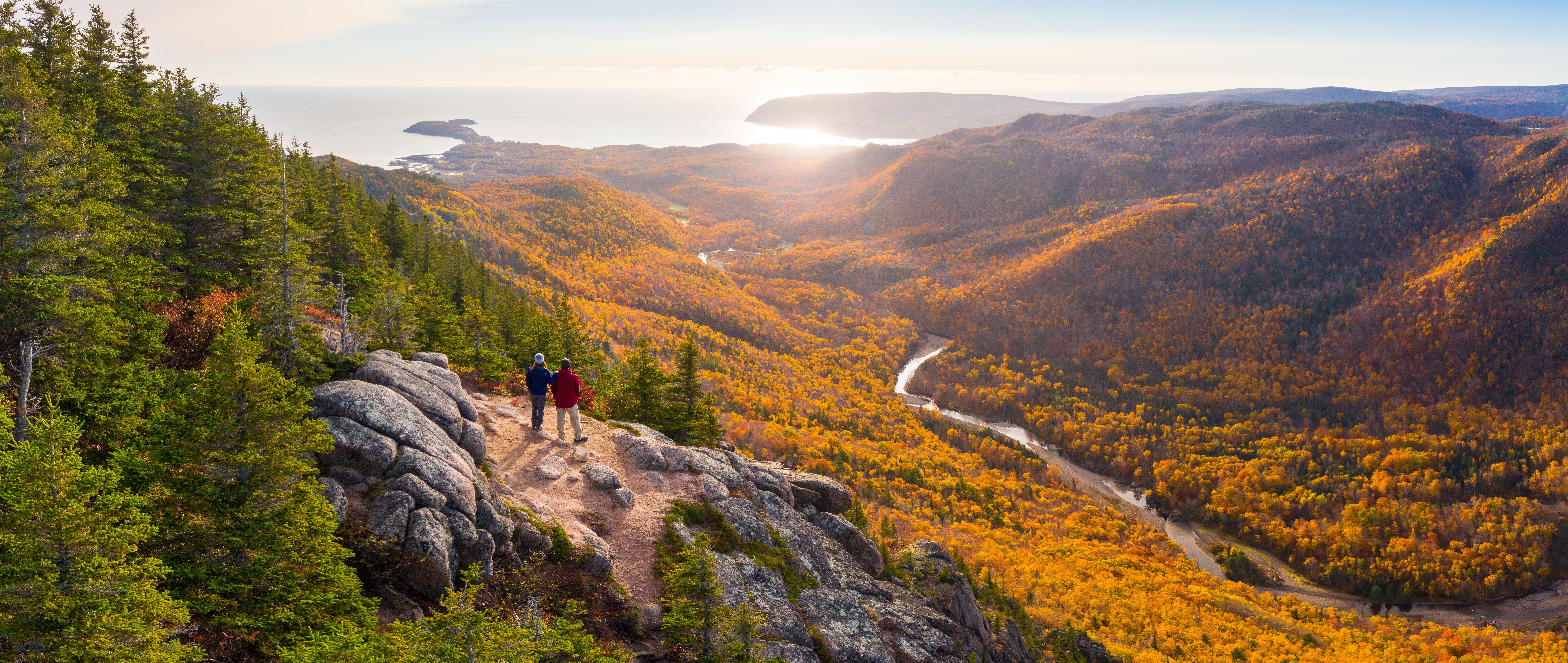 Canada-Nova-Scotia-Cape-Breton-Island-Franey-mooi-uitzicht-indian-summer
