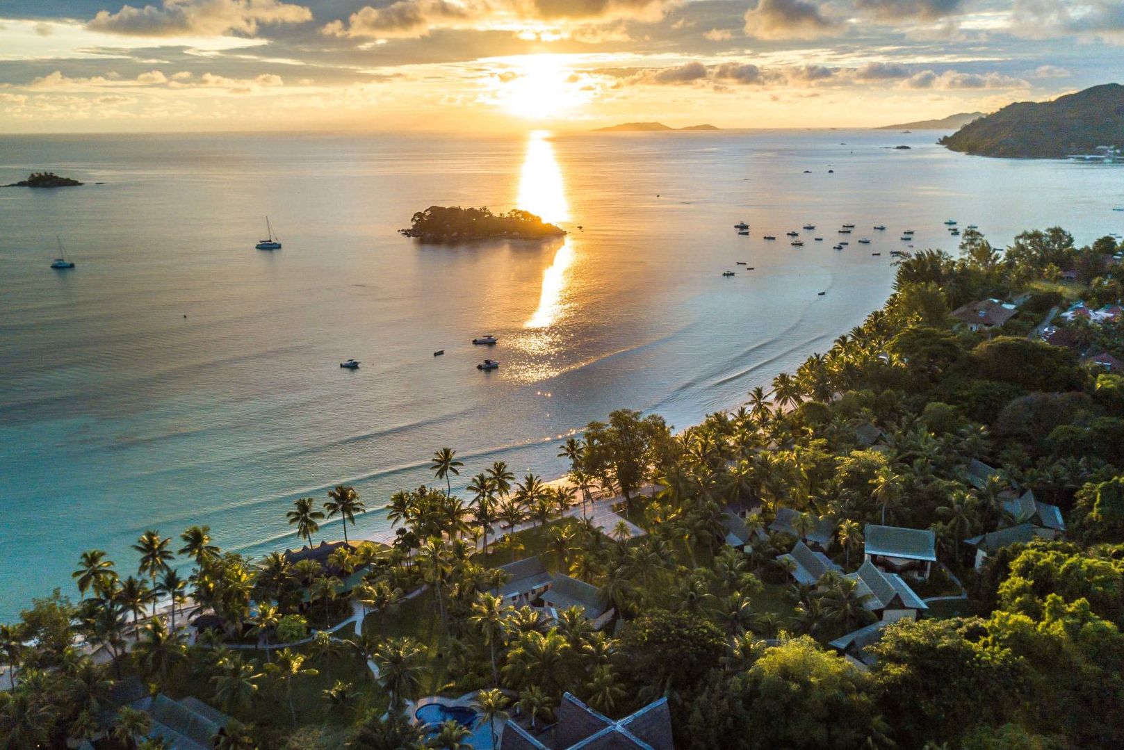 Seychellen Praslin Paradise Sun Hotel Seychelles Zonsondergang