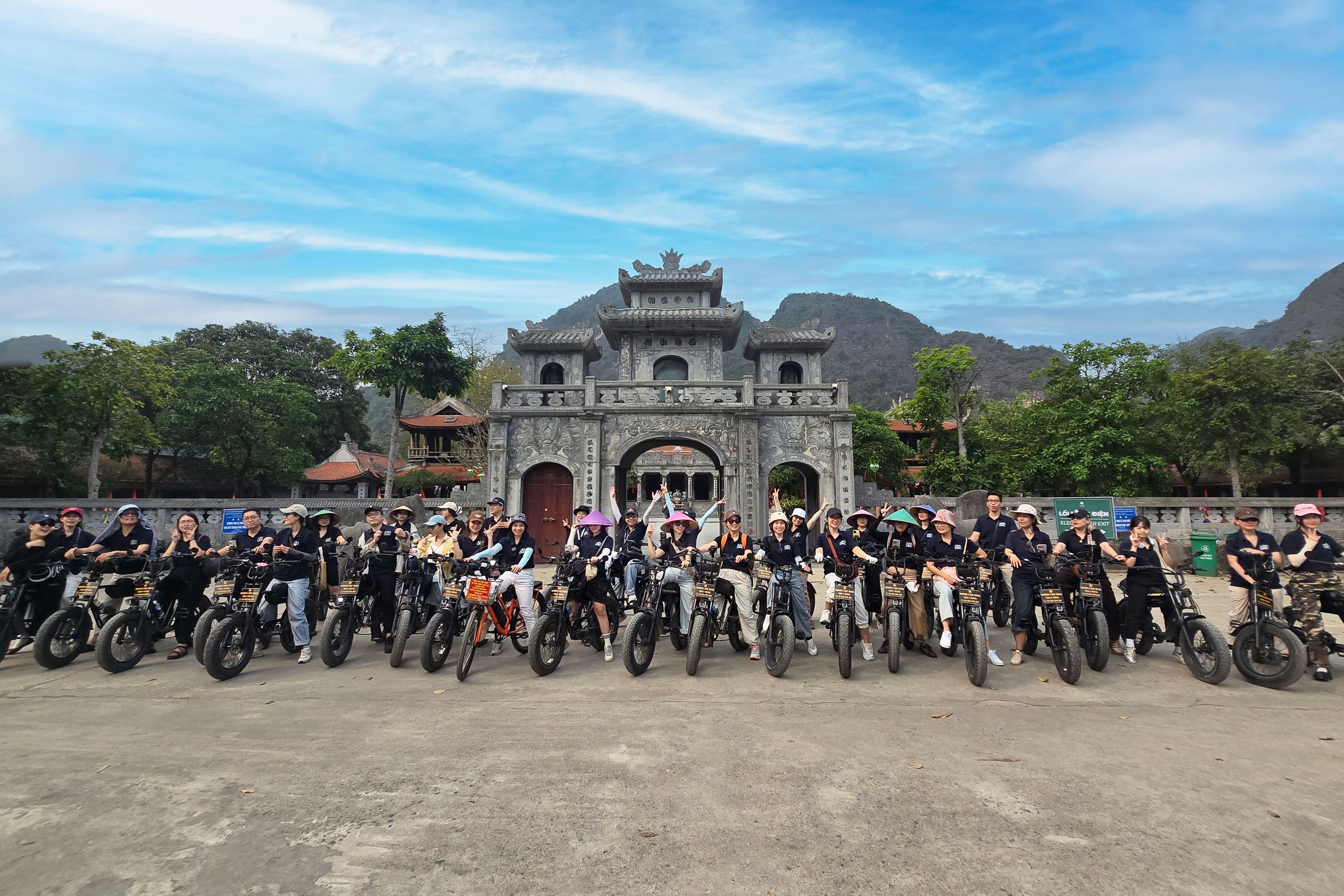 Vietnam Ninh Binh Peda and Paddle by E-bike