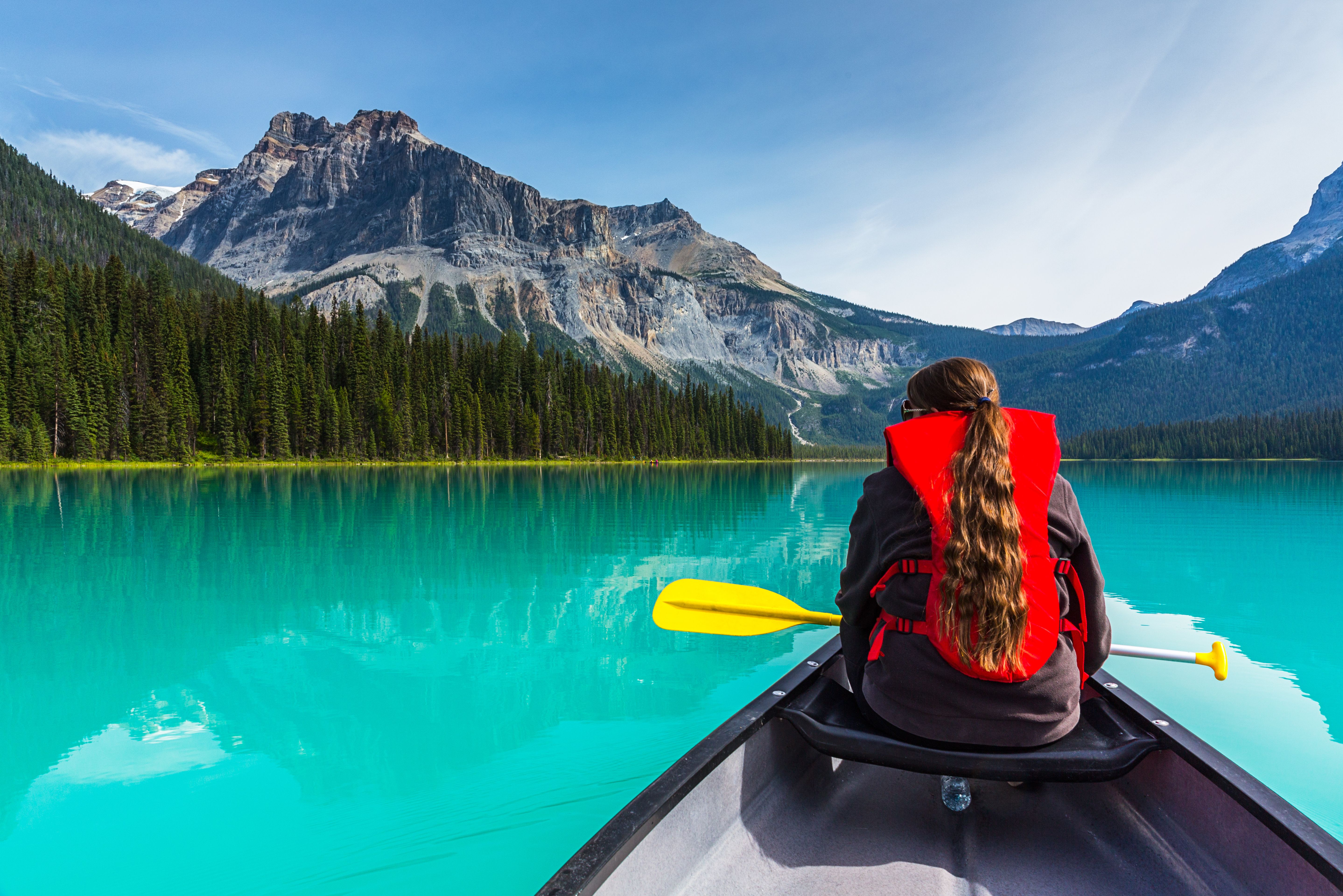 Kanoën op Emerald Lake in Yoho National Park