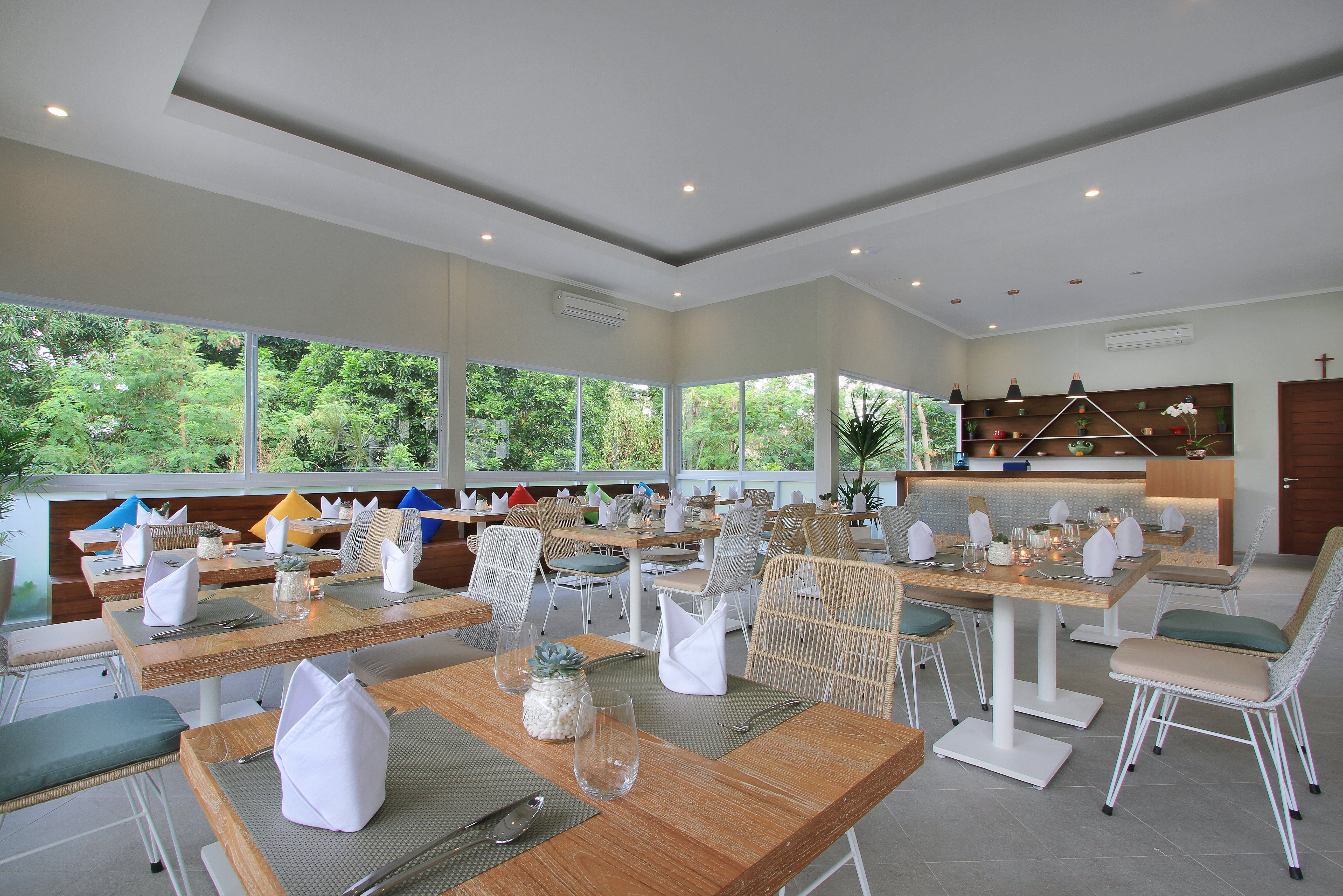 Restaurant in Tapa Tepi Kali Hotel in Indonesie Bali Canggu