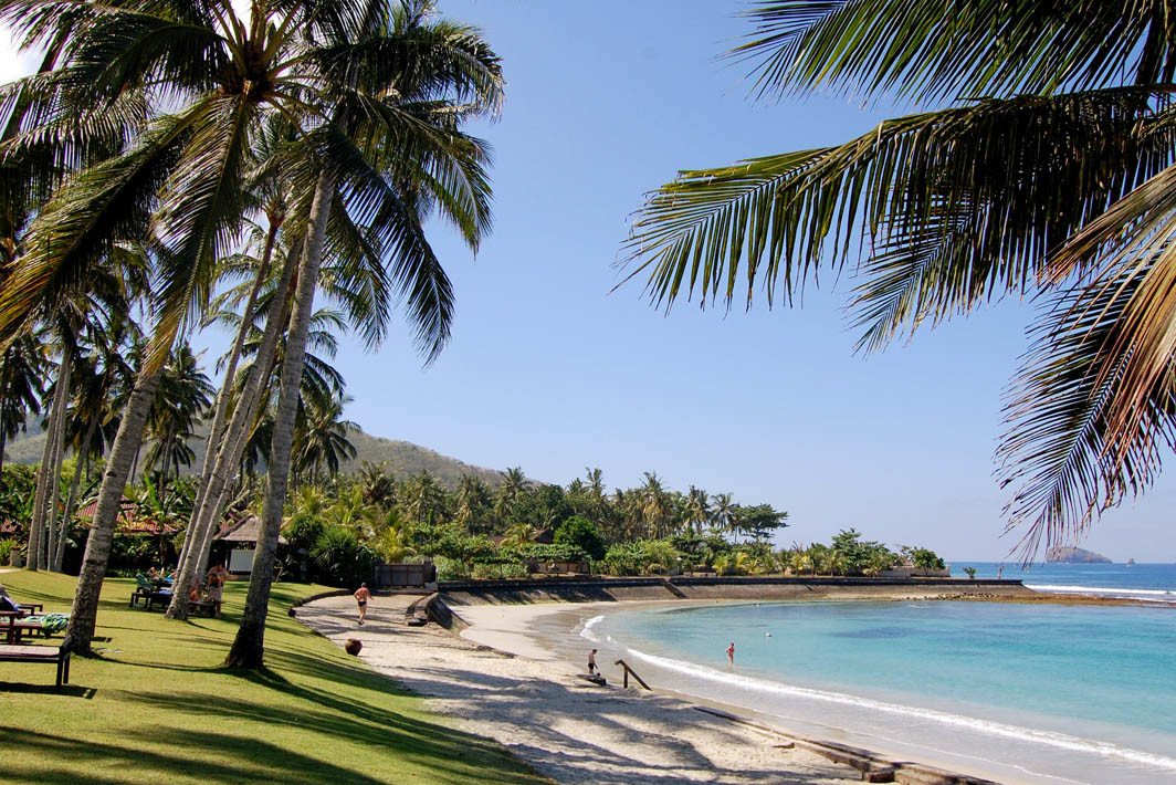 Strand bij Candidasa op Bali