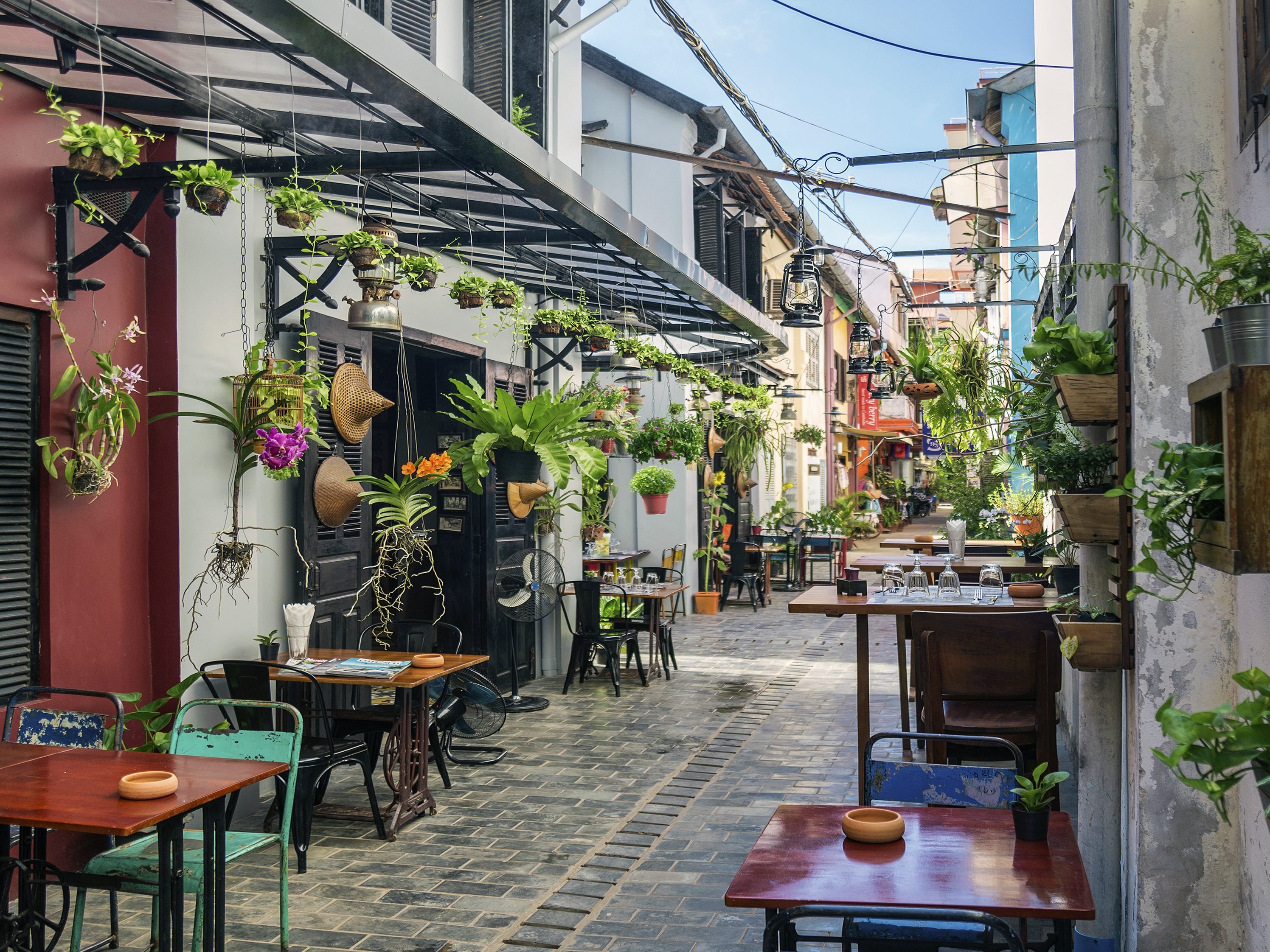 Gezellig straatje met restaurants in Siem Reap, Cambodja