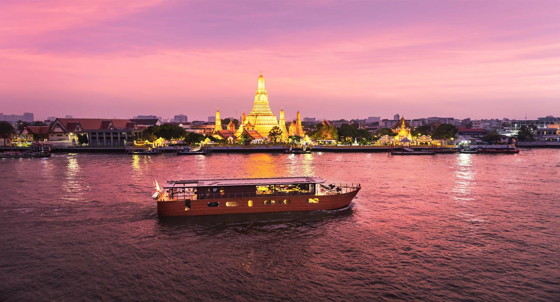 Loy Pela riviercruise Bangkok