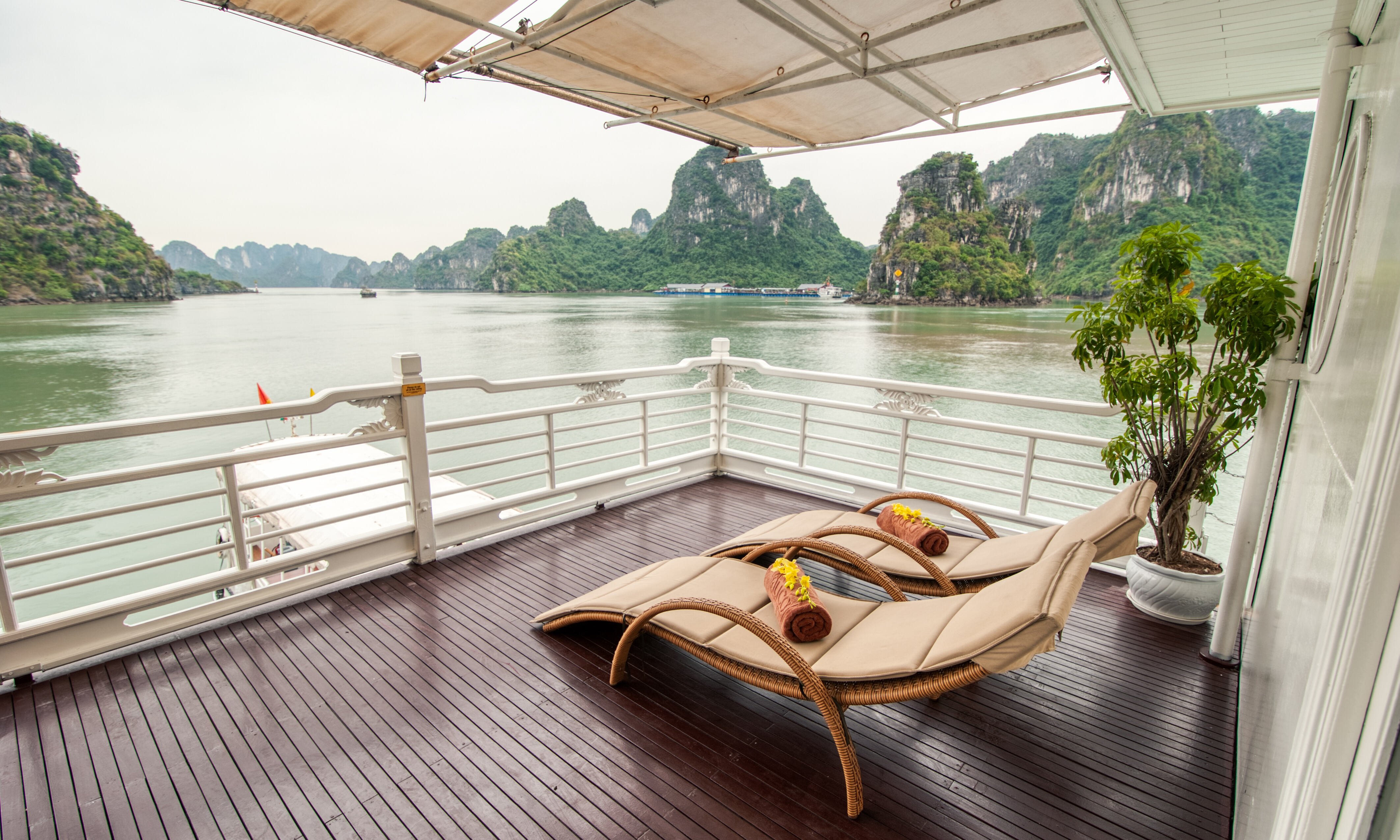 The Au Co Cruise Halong Bay Vietnam