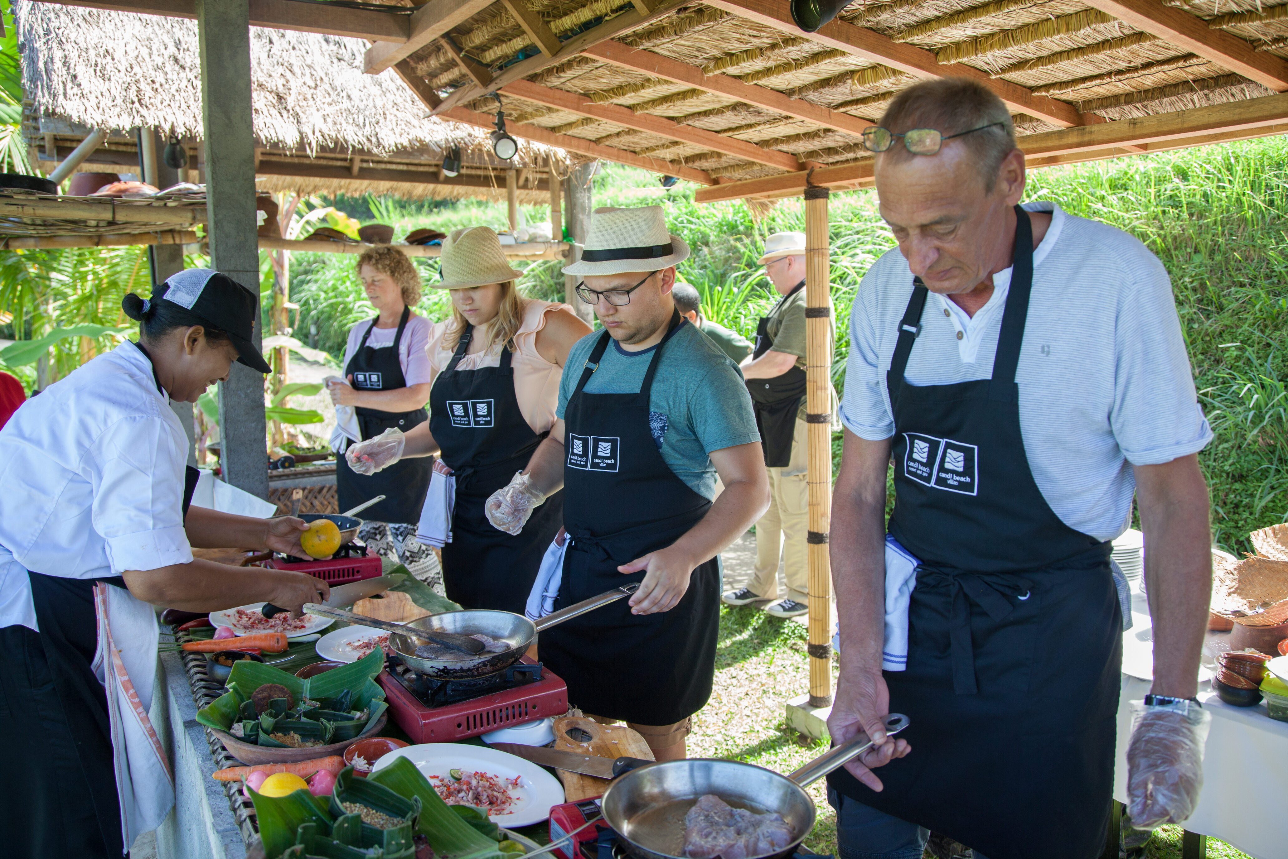 Kookworkshop in het Candi Beach Resort in Candidasa op Bali