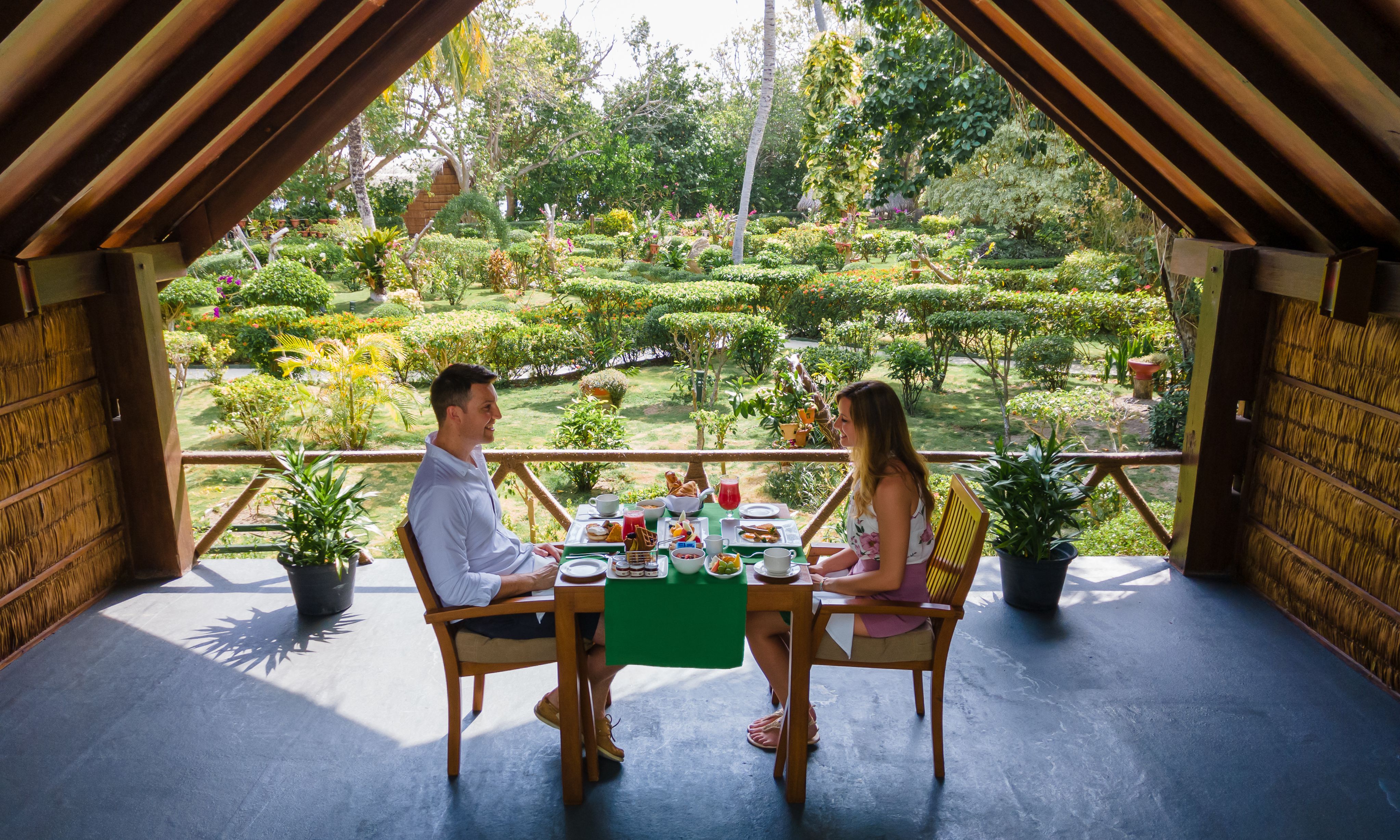 Malediven-Adaaran-Prestige-Vadoo-Tree-House-Dining