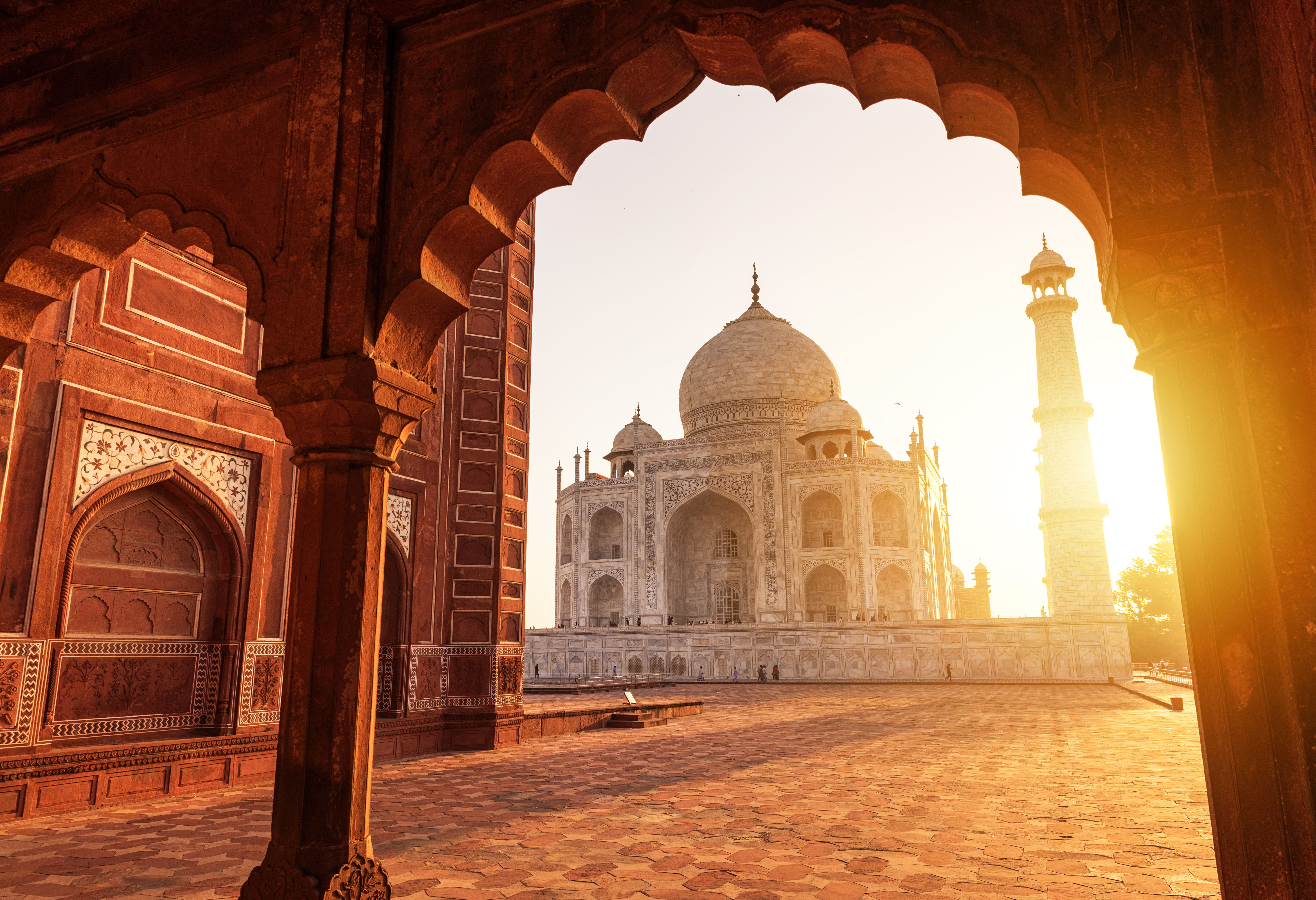 Taj Mahal in Agra bij zonsopgang