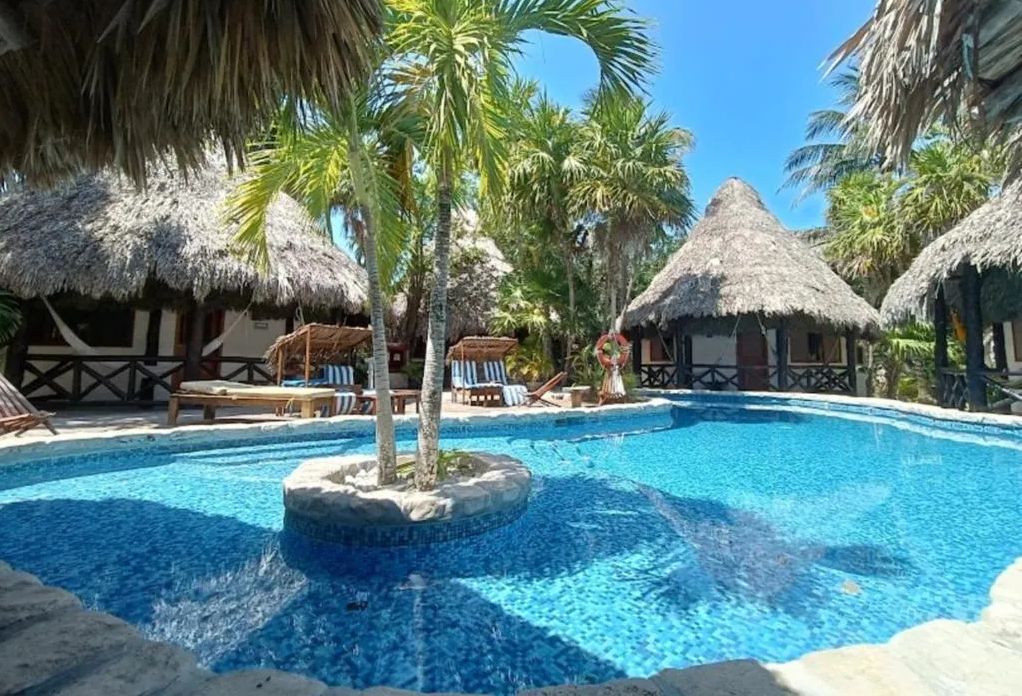 Mexico Holbox by Xaloc Zwembad