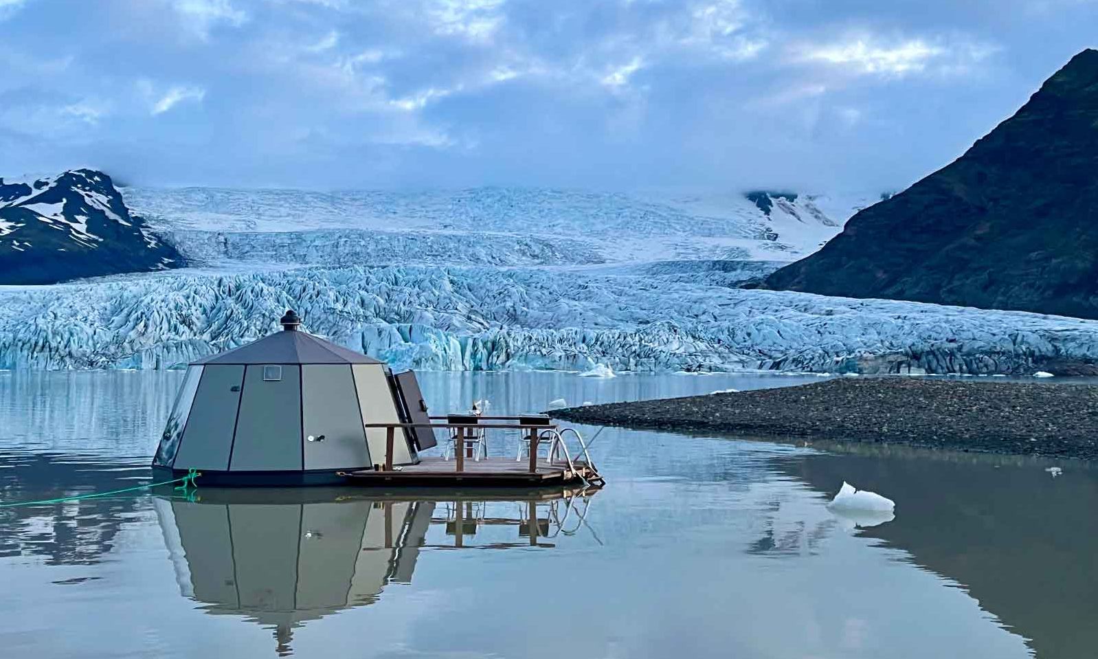 Fjallsárlón Glacier Lagoon – Aurora Huts