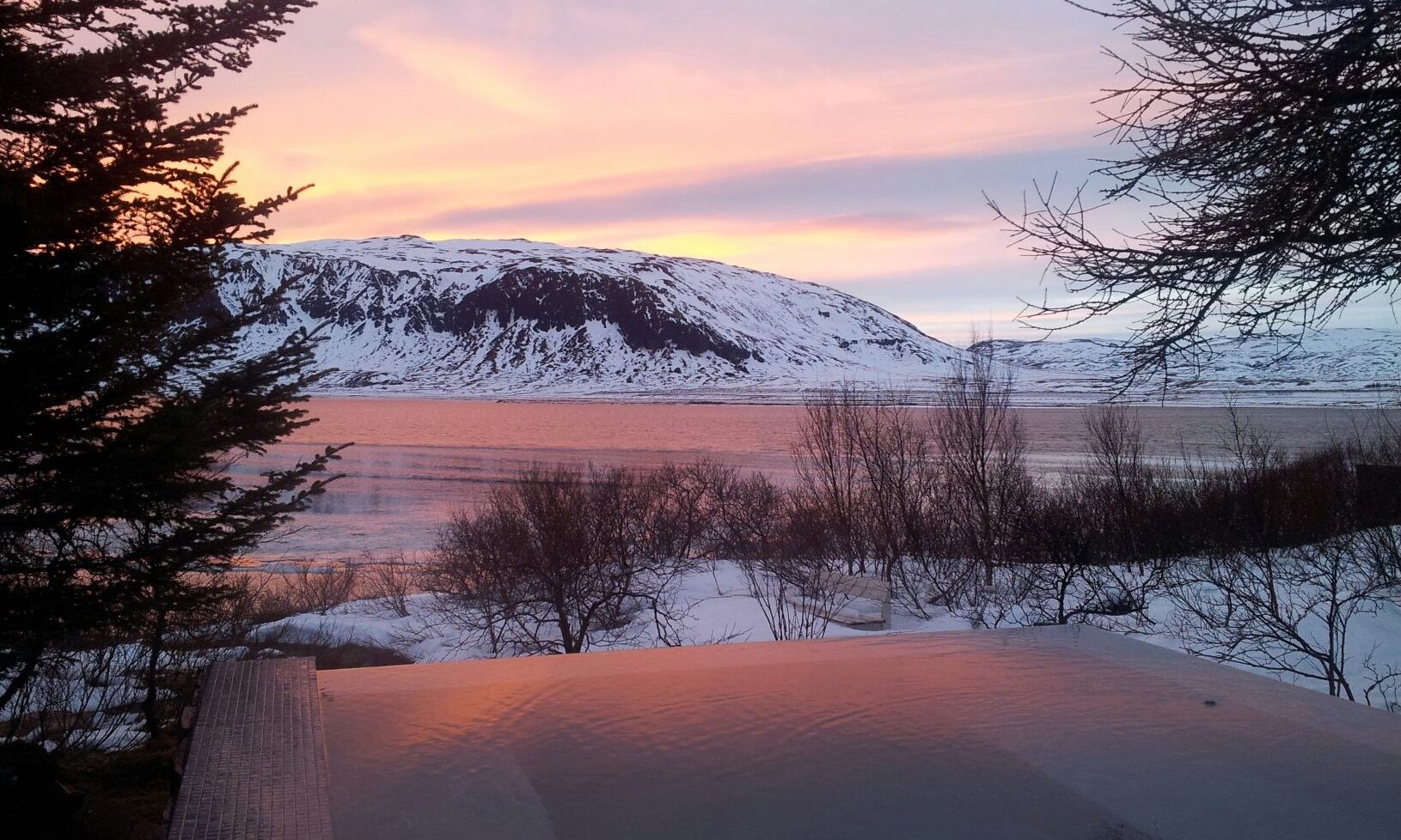 Icelandic Luxury Lodges - Lakefront Villas