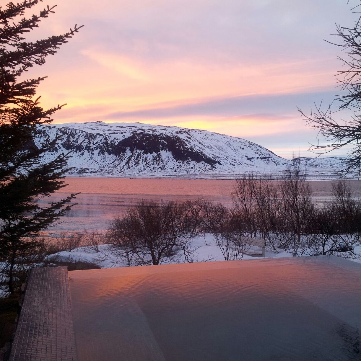 Icelandic Luxury Lodges – Lakefront Villas