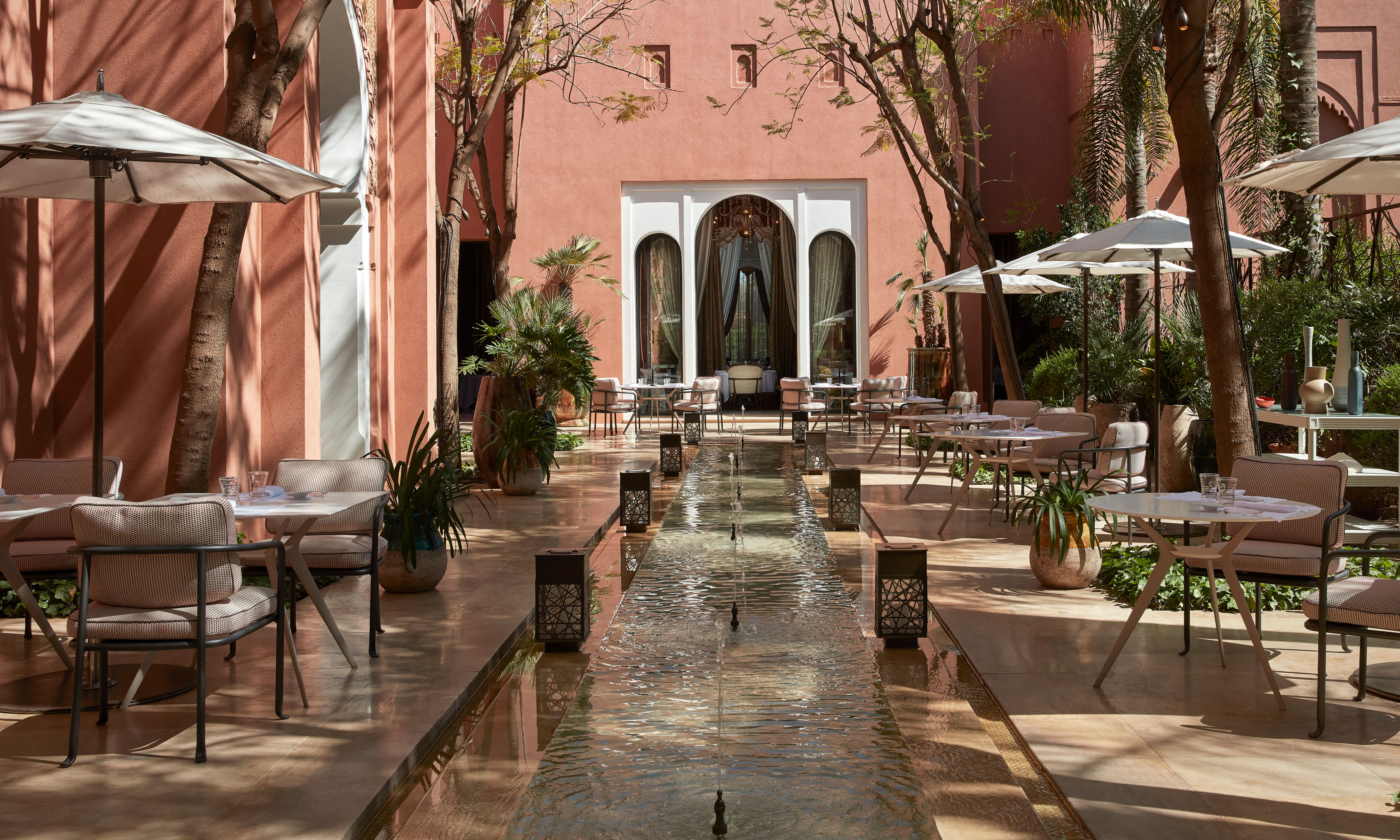 Marokko-Marrakech-Royal-Mansour-Buiten-terras