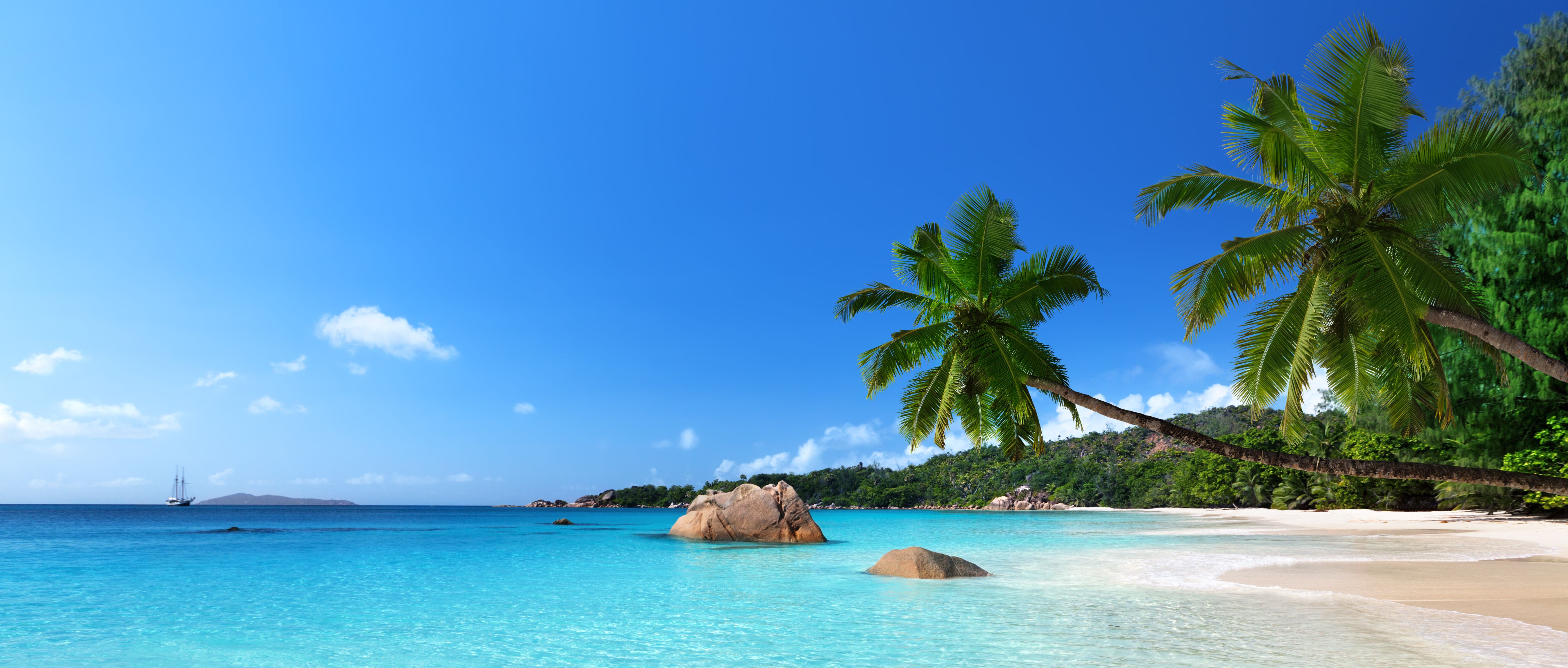 Seychellen-Anse-Lazio-beach-at-Praslin-island