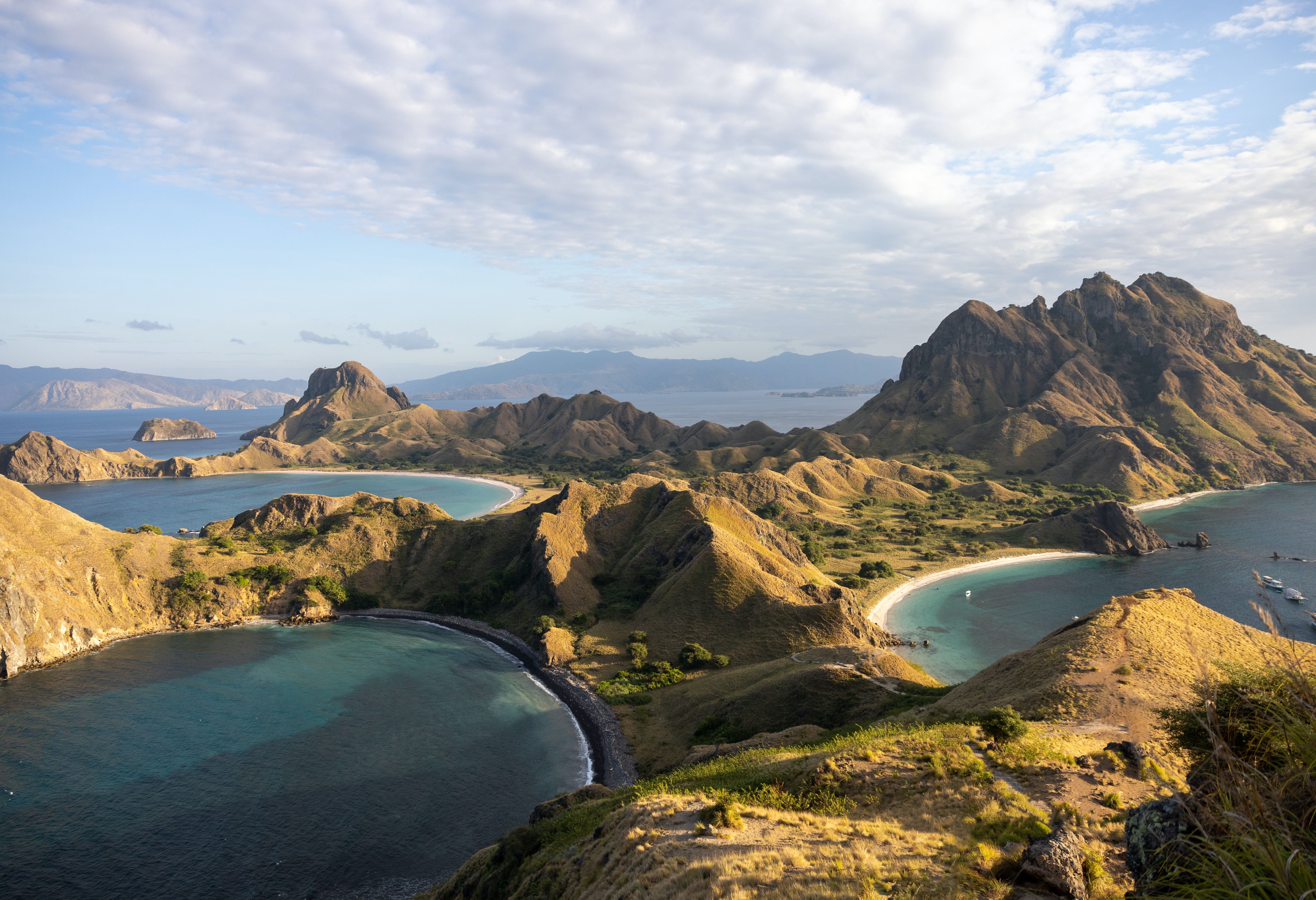 Uitzicht vanaf Padar Island in het Komodo National Park bij Flores in Indonesie