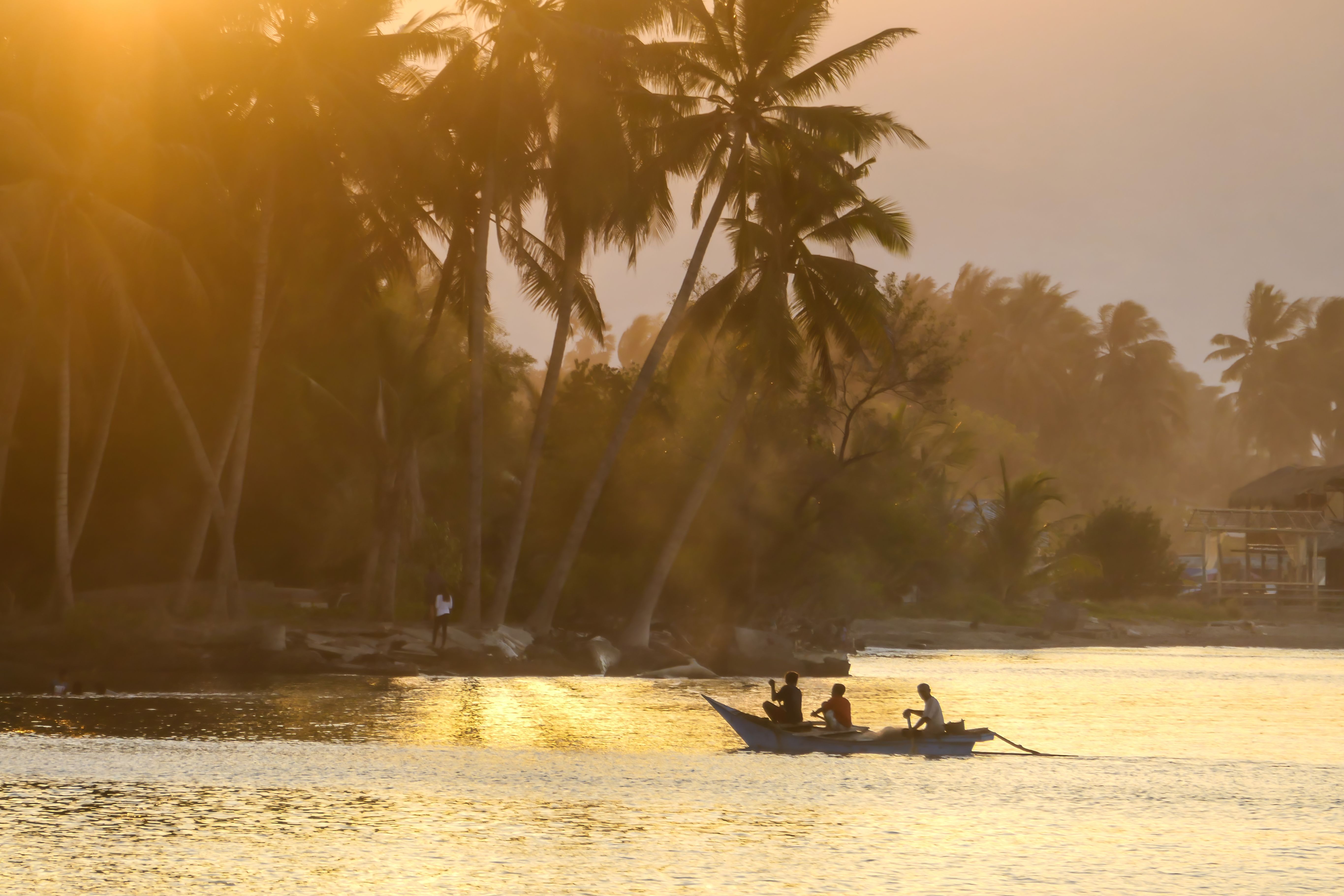 Lokale vissers bij Maumere op Flores in Indonesie