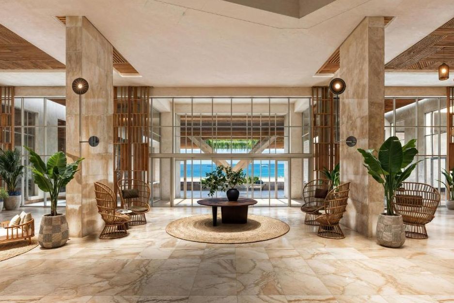 Four-Point-Sheraton-lobby