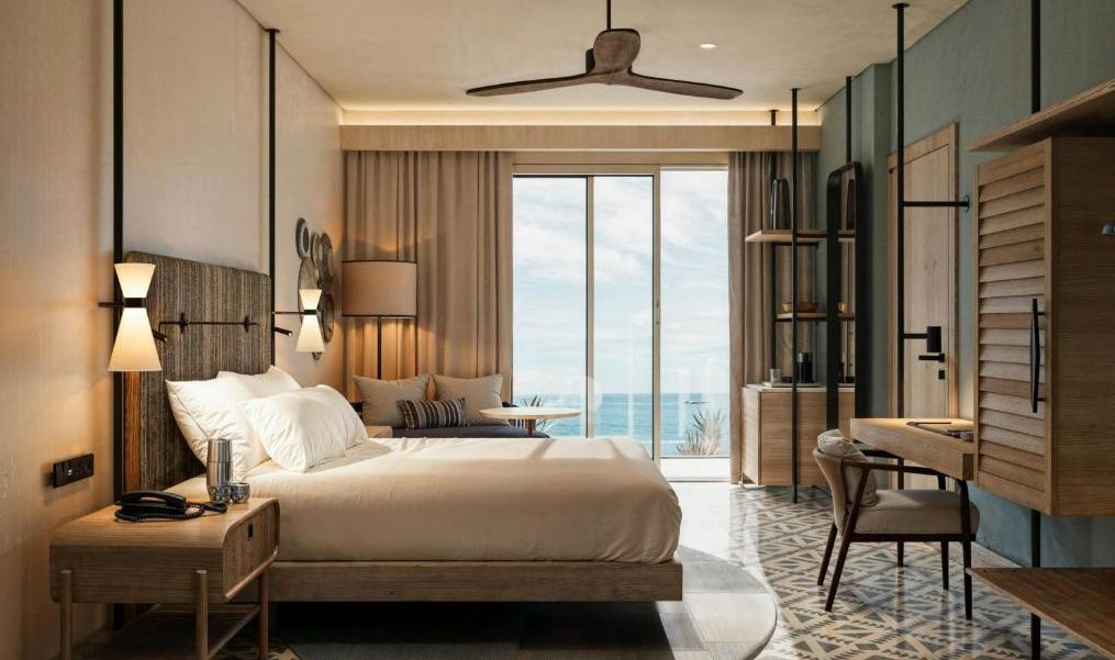 Premium-King-Suite-Four-Point-Sheraton