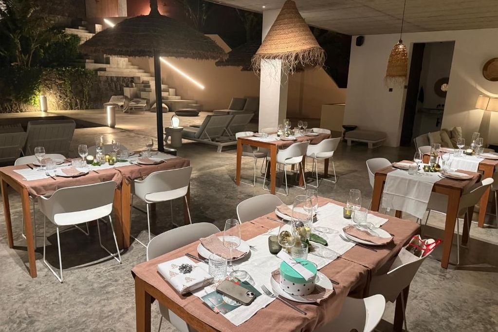 Walhala--Seahouse-Santo-Antao
